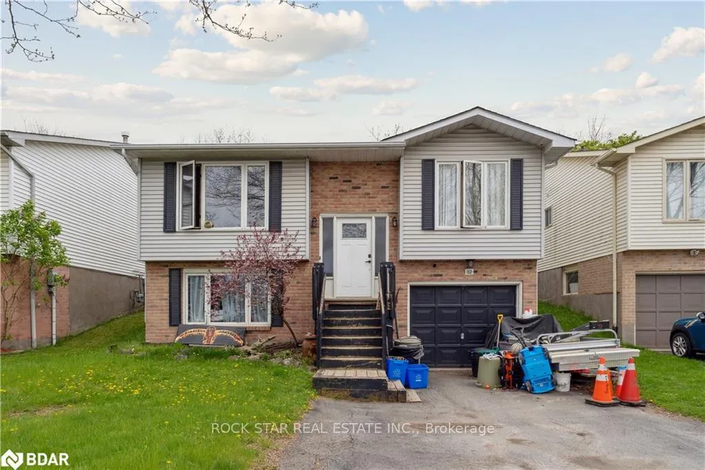 Photo 1 of 32 Hemlock Street, St. Catharines, Burleigh Hill — HOMEH
