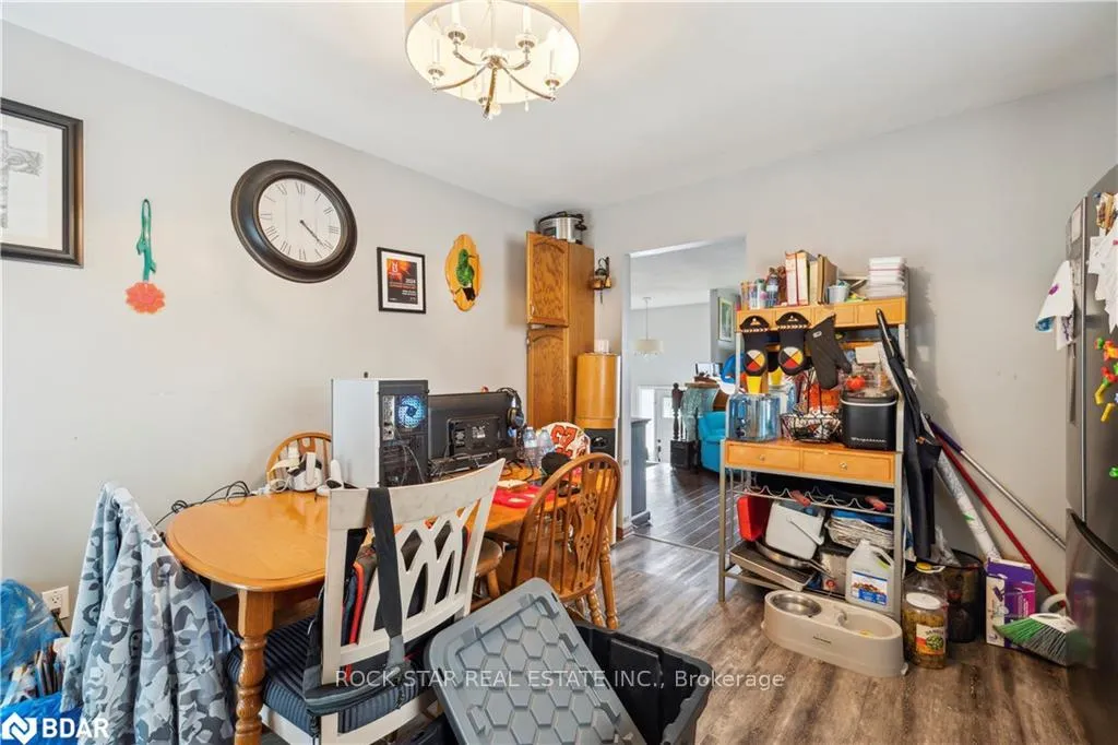 Photo 11 of 32 Hemlock Street, St. Catharines, Burleigh Hill — HOMEH