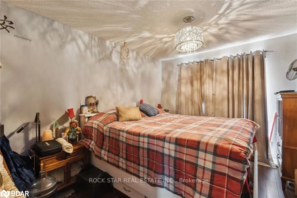 Photo 13 of 32 Hemlock Street, St. Catharines, Burleigh Hill — HOMEH