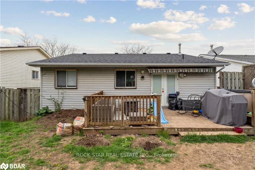 Photo 23 of 32 Hemlock Street, St. Catharines, Burleigh Hill — HOMEH