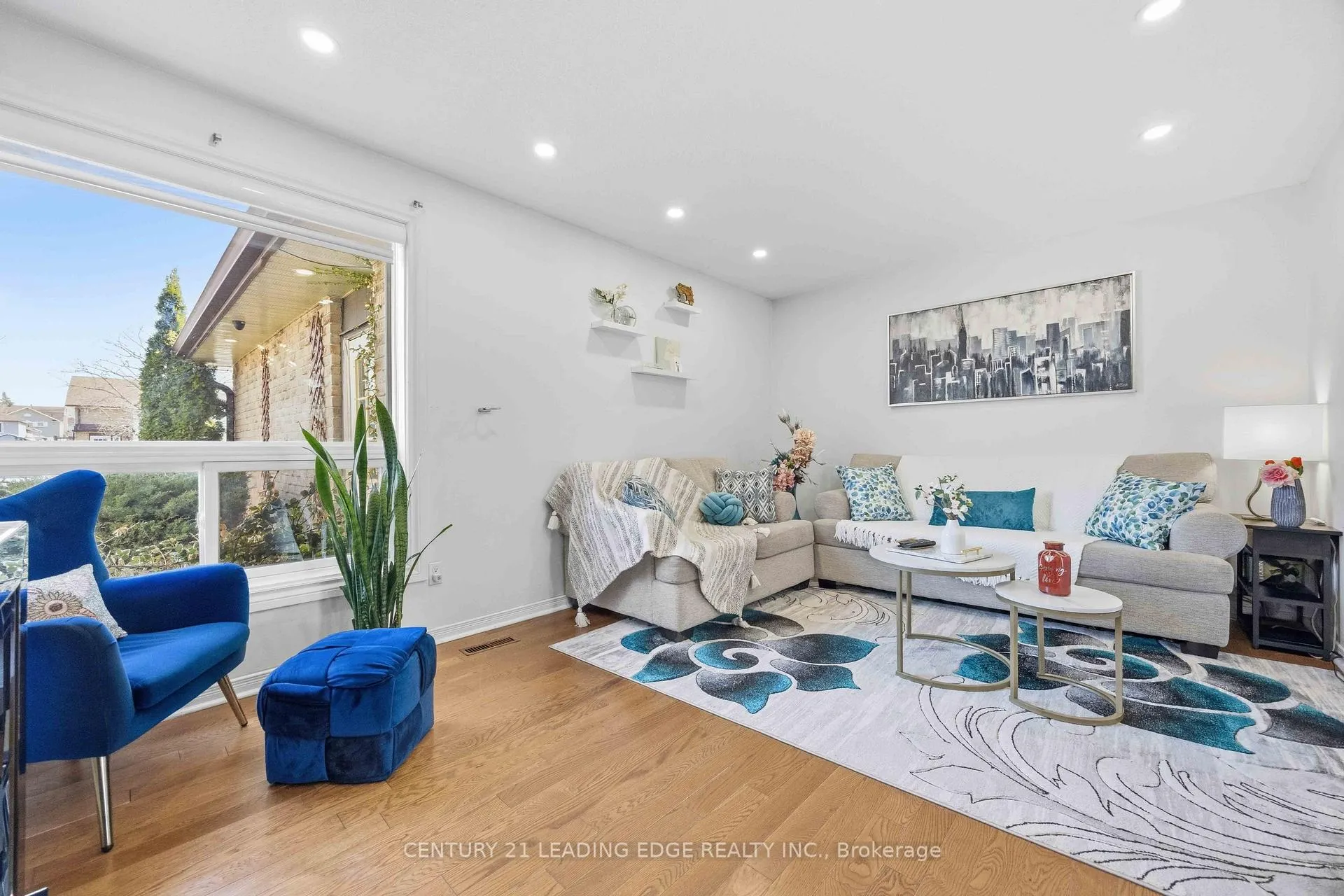 Photo 2 of 1334 Pinehurst Avenue, Oshawa, Donevan — HOMEH