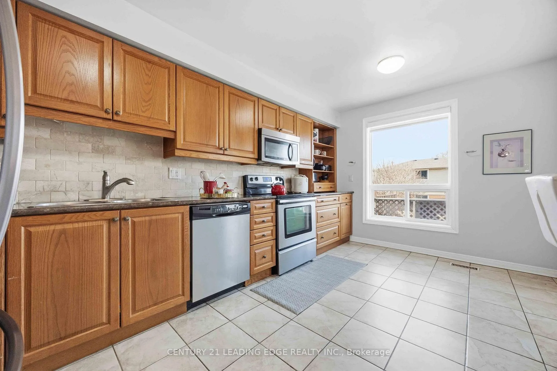 Photo 11 of 1334 Pinehurst Avenue, Oshawa, Donevan — HOMEH
