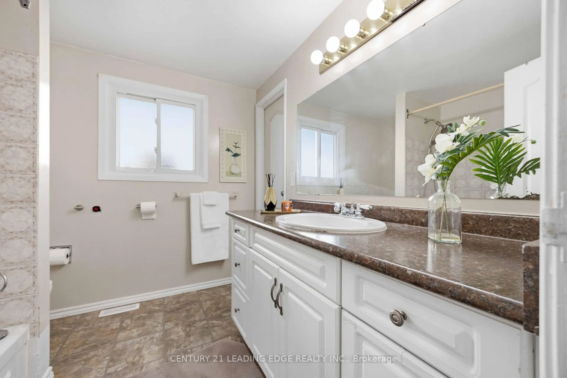 Photo 20 of 1334 Pinehurst Avenue, Oshawa, Donevan — HOMEH