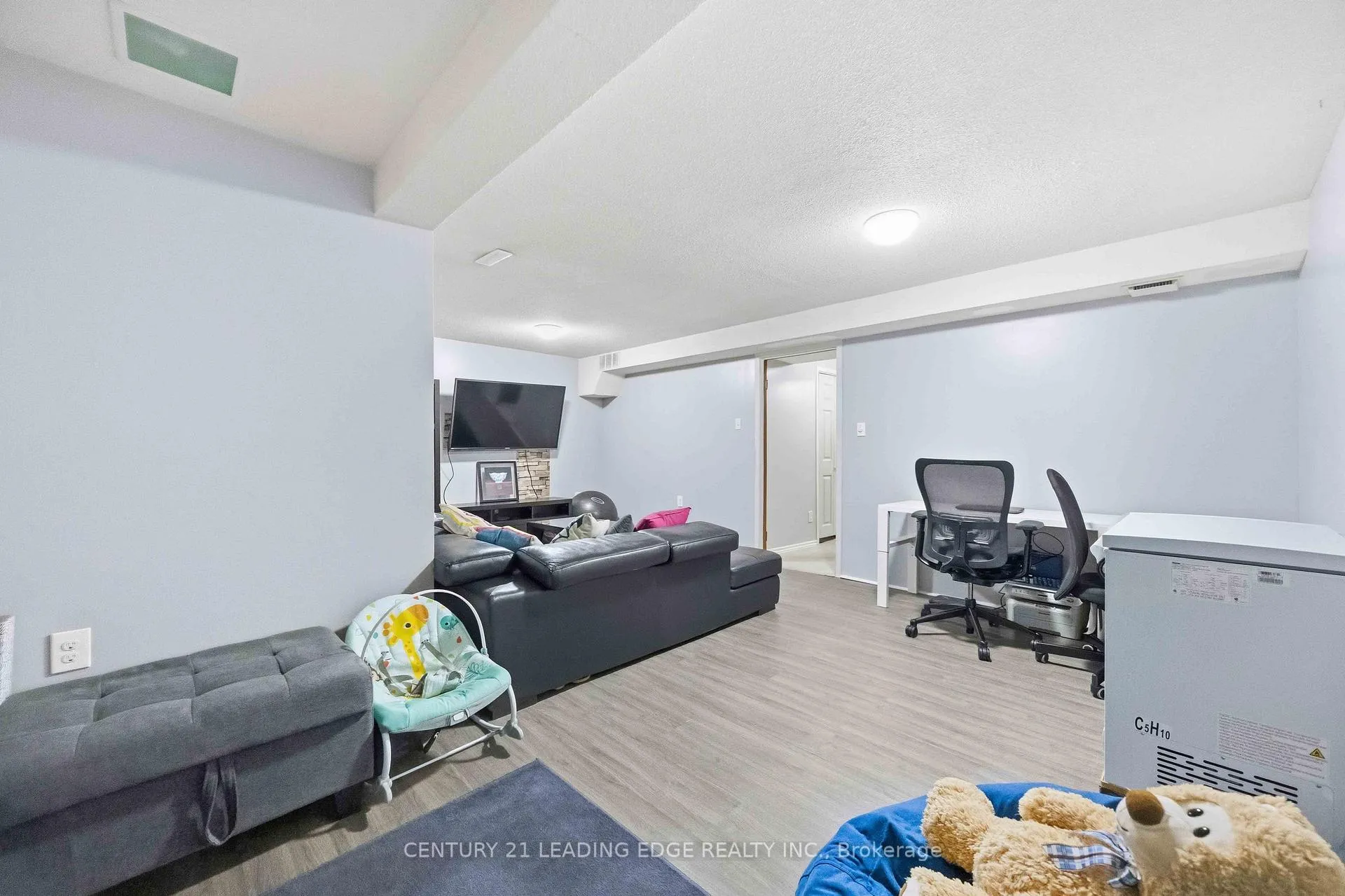 Photo 34 of 1334 Pinehurst Avenue, Oshawa, Donevan — HOMEH
