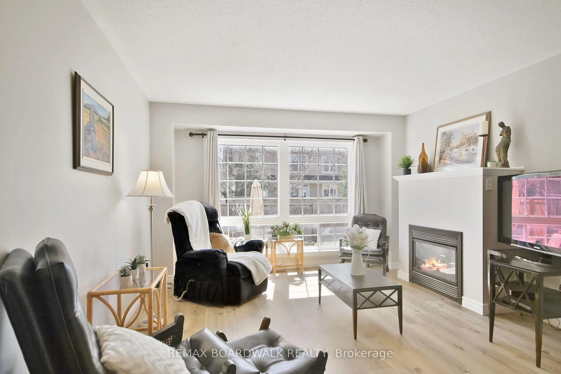 Photo 4 of 313 Silbrass Private, Ottawa, Barrhaven - Stonebridge — HOMEH