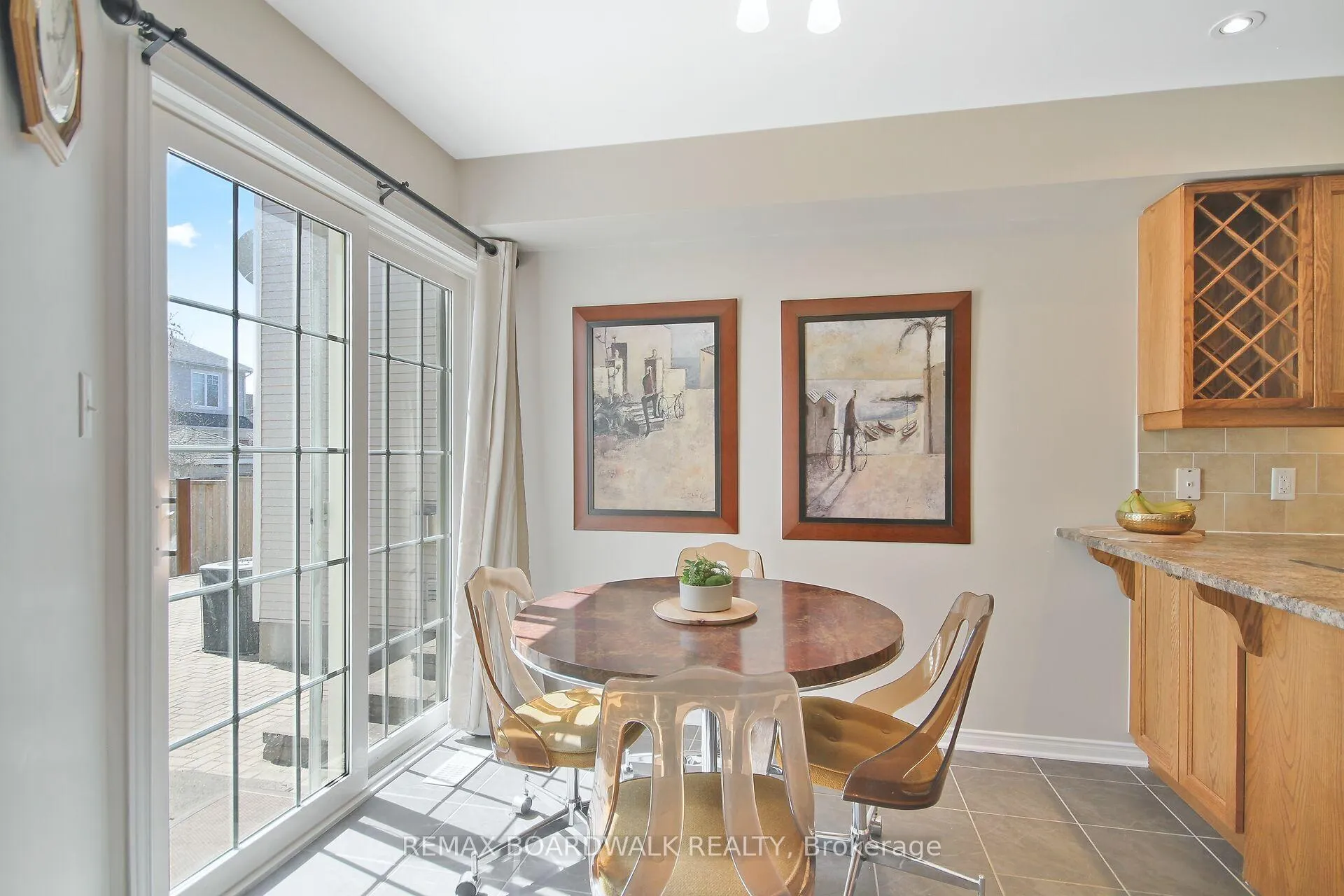Photo 10 of 313 Silbrass Private, Ottawa, Barrhaven - Stonebridge — HOMEH