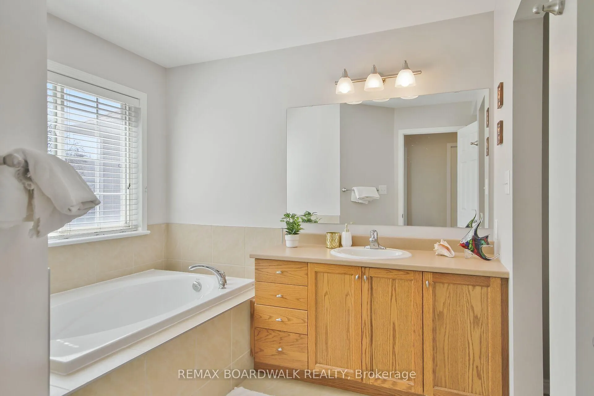 Photo 27 of 313 Silbrass Private, Ottawa, Barrhaven - Stonebridge — HOMEH