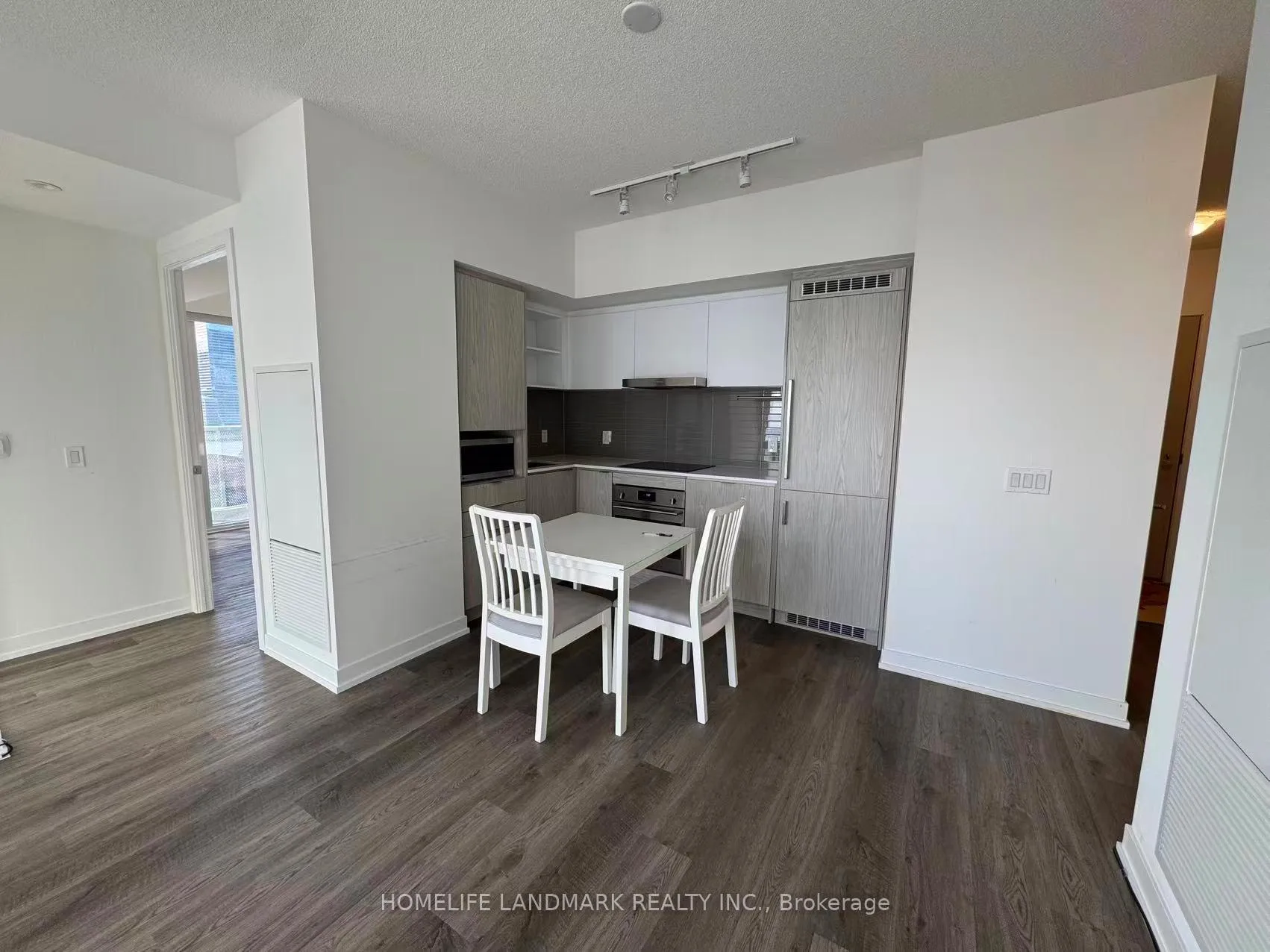 Photo 4 of Unit 2311, 55 Cooper Street, Toronto, Waterfront Communities — HOMEH