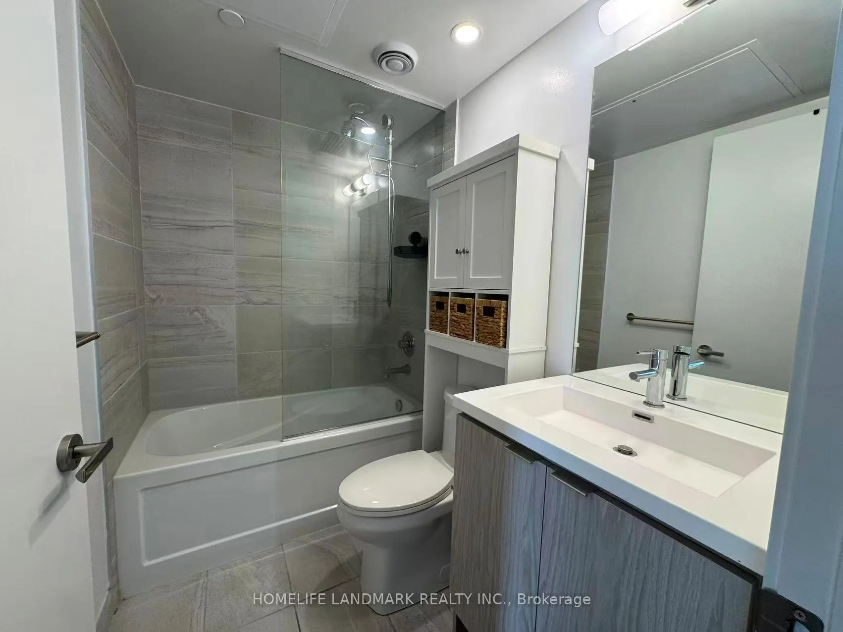 Photo 6 of Unit 2311, 55 Cooper Street, Toronto, Waterfront Communities — HOMEH