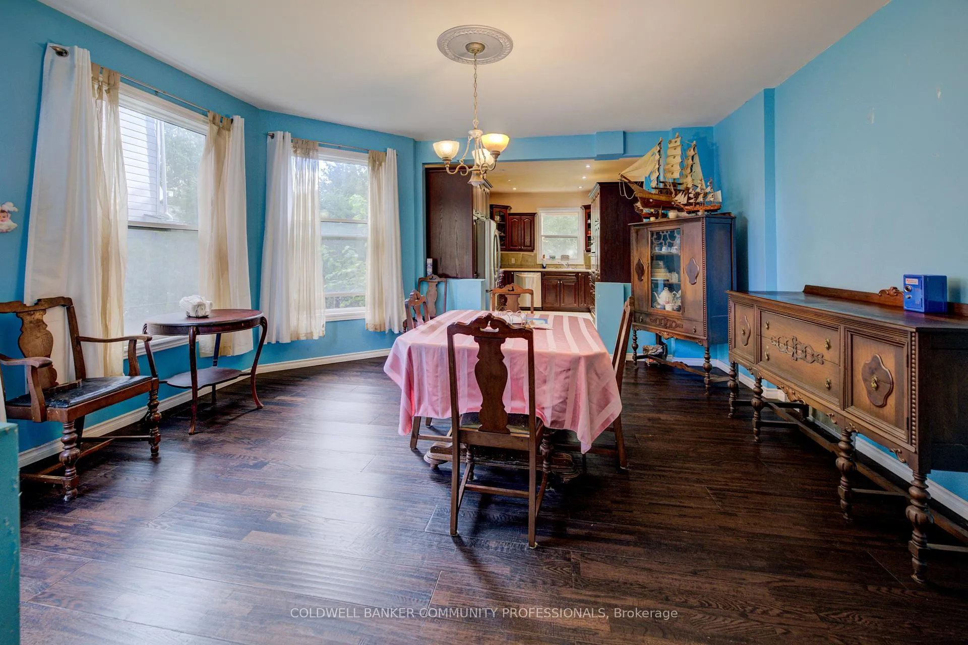 Photo 10 of 7 Robinson Street S, Grimsby, Grimsby East — HOMEH