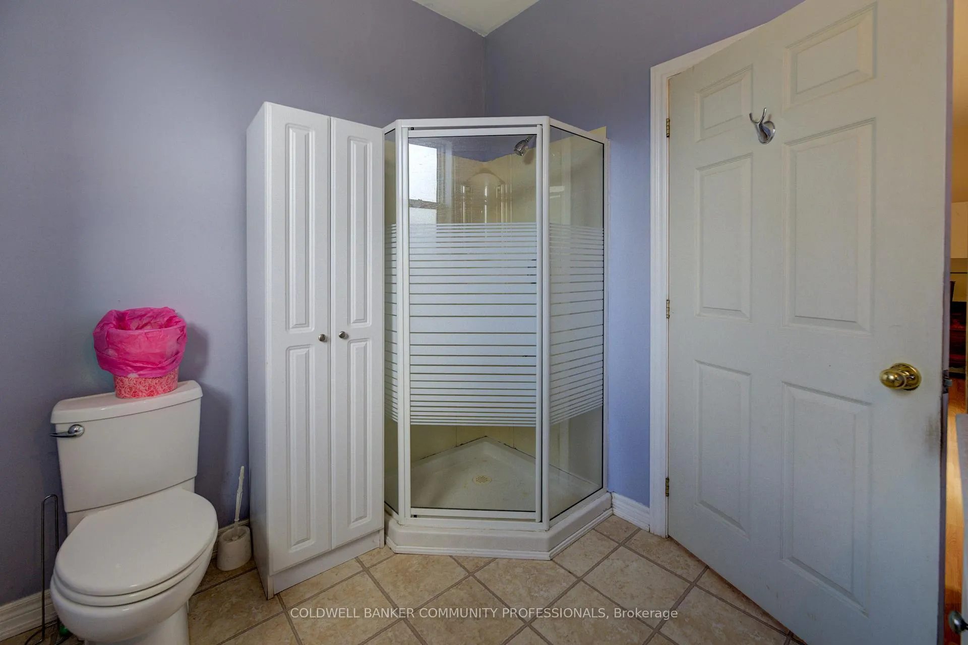 Photo 22 of 7 Robinson Street S, Grimsby, Grimsby East — HOMEH