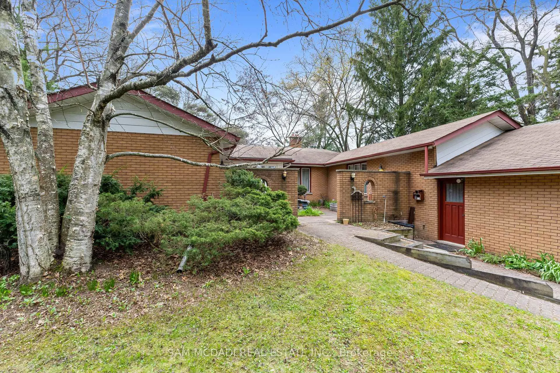 Photo 6 of 1484 Indian Road, Mississauga, Lorne Park — HOMEH