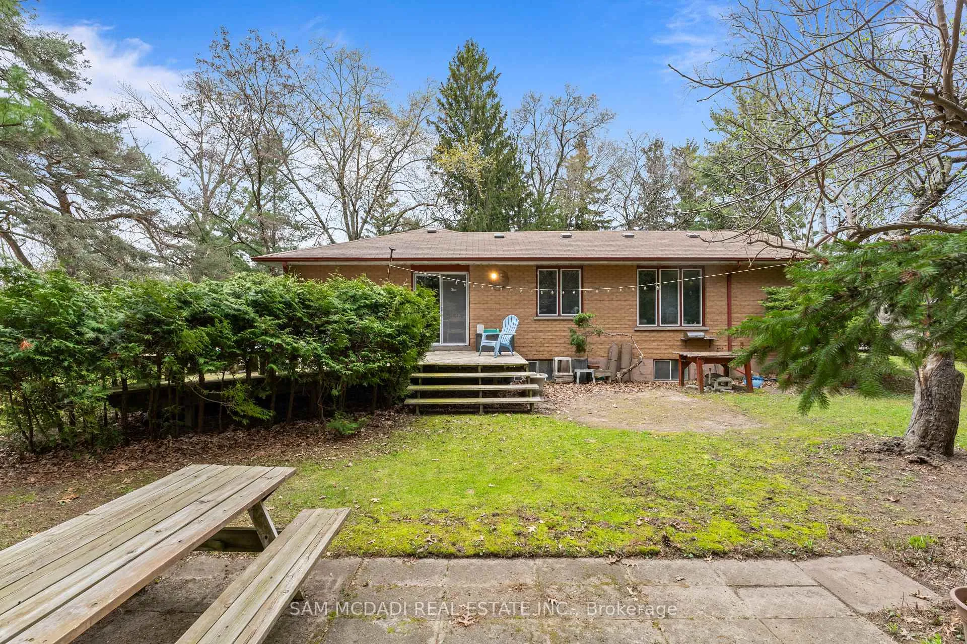 Photo 14 of 1484 Indian Road, Mississauga, Lorne Park — HOMEH
