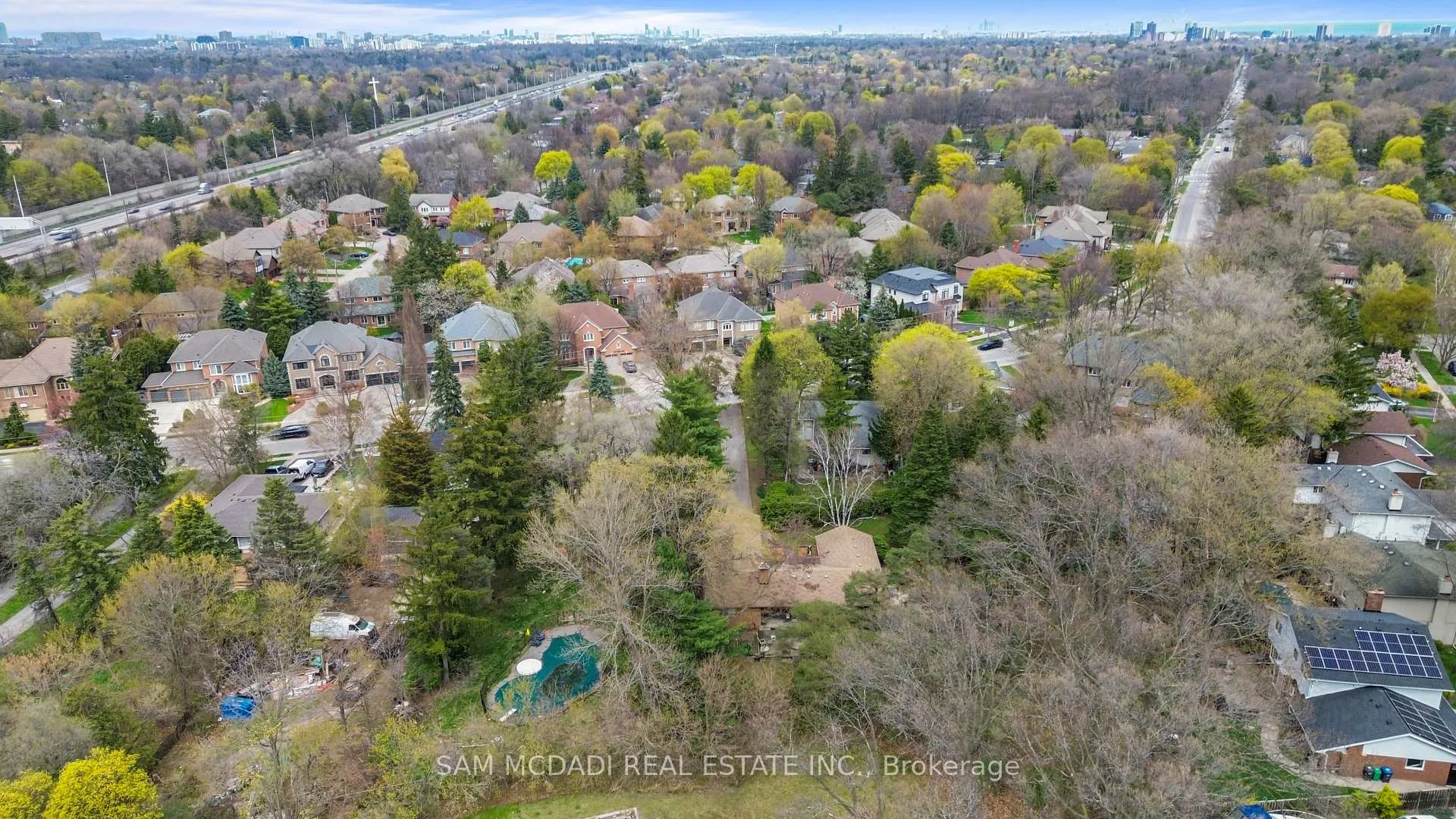 Photo 21 of 1484 Indian Road, Mississauga, Lorne Park — HOMEH