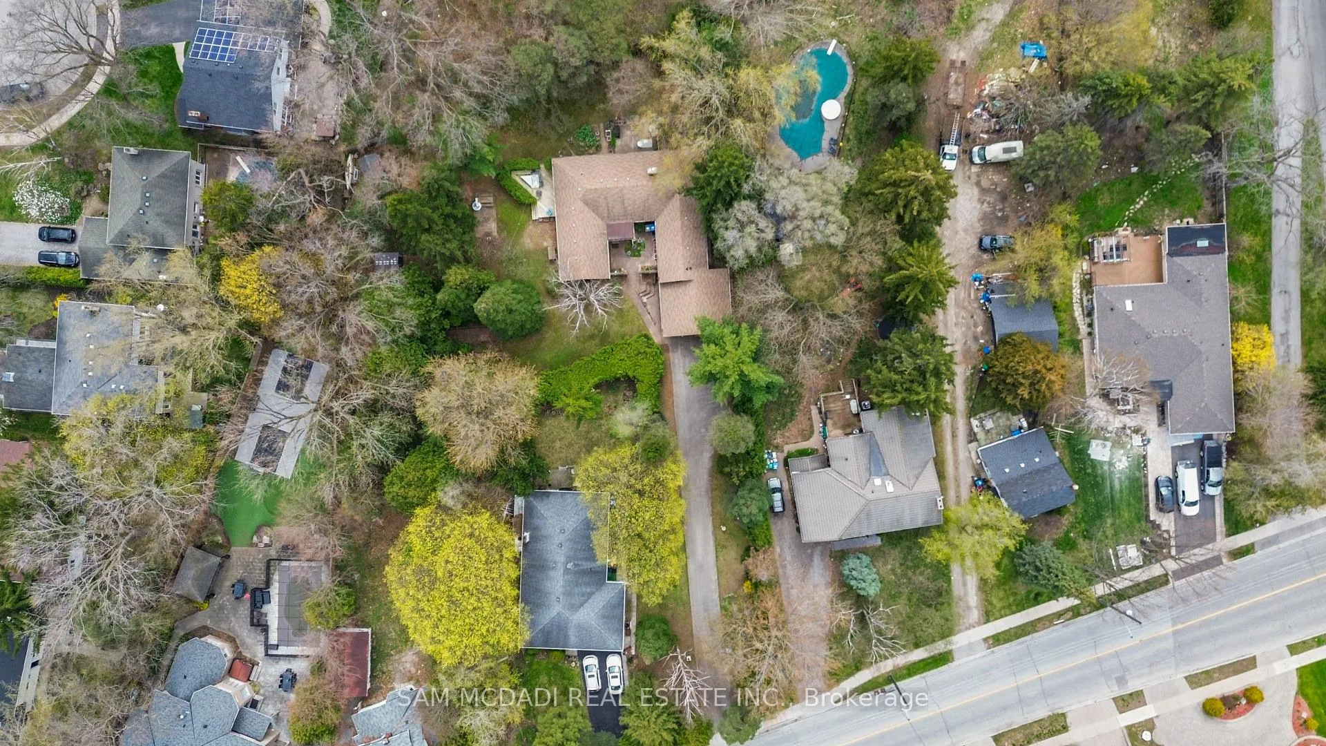 Photo 22 of 1484 Indian Road, Mississauga, Lorne Park — HOMEH