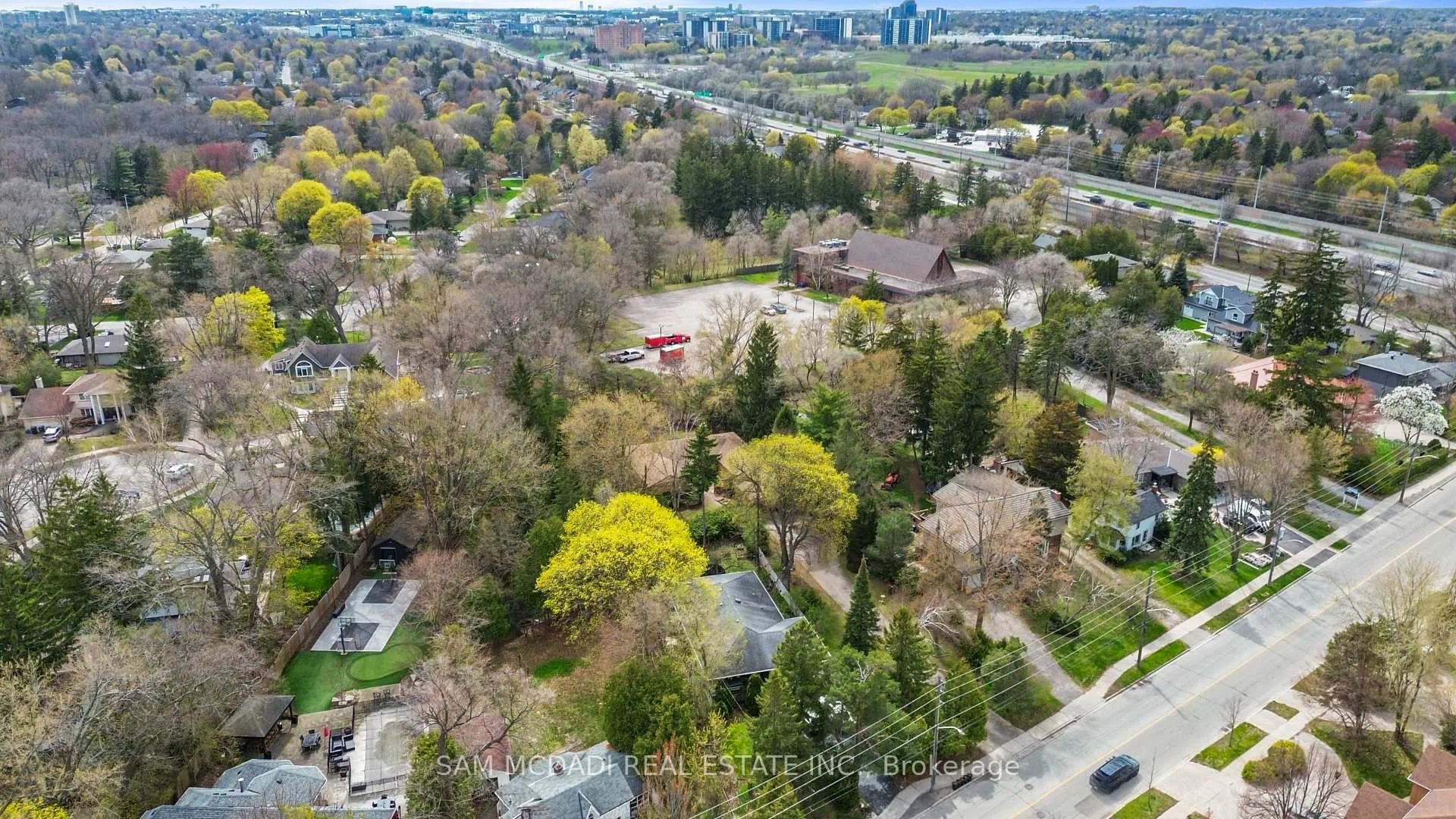 Photo 27 of 1484 Indian Road, Mississauga, Lorne Park — HOMEH