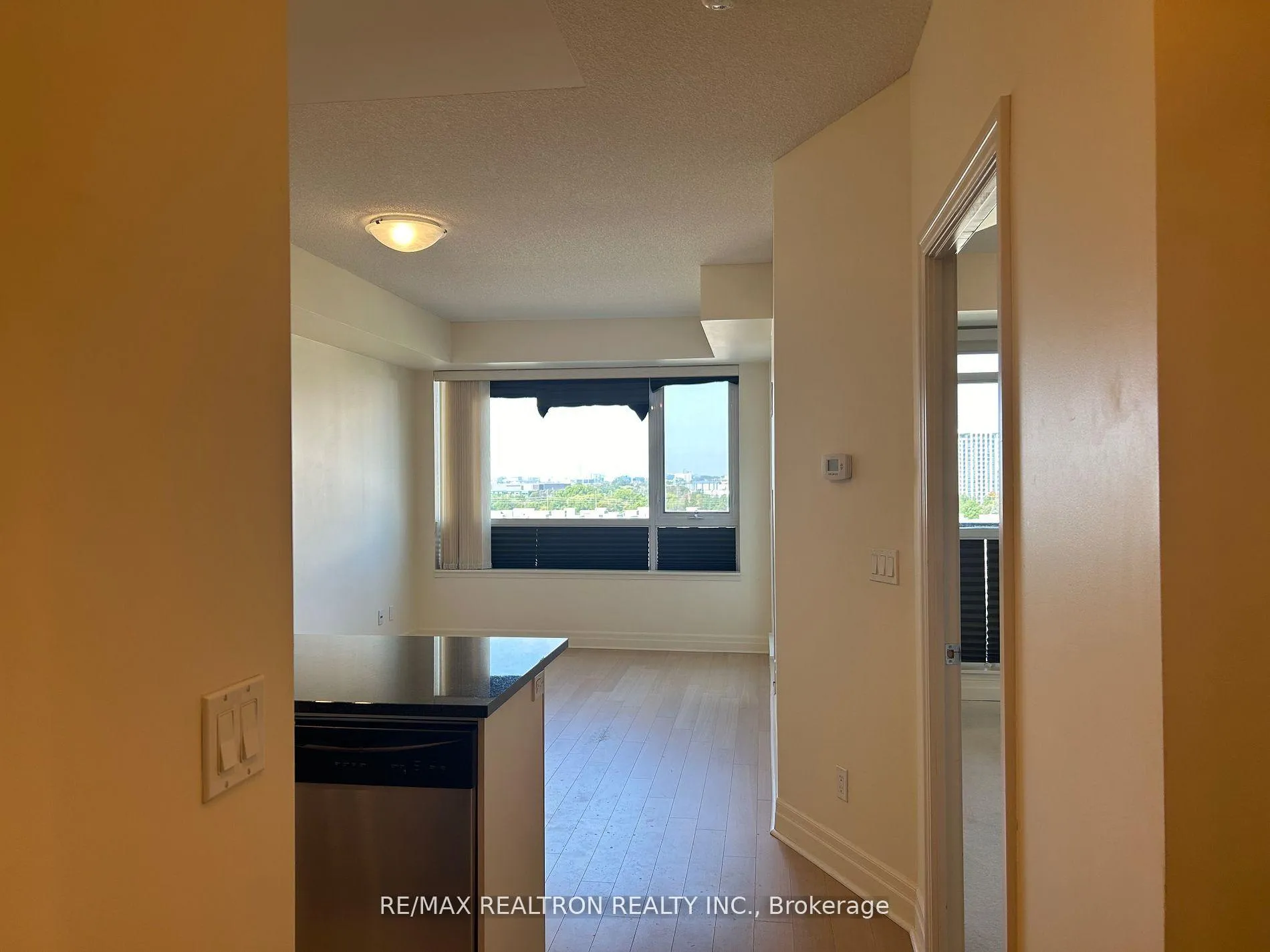 Photo 3 of Unit 813, 8130 Birchmount Road, Markham, Unionville — HOMEH
