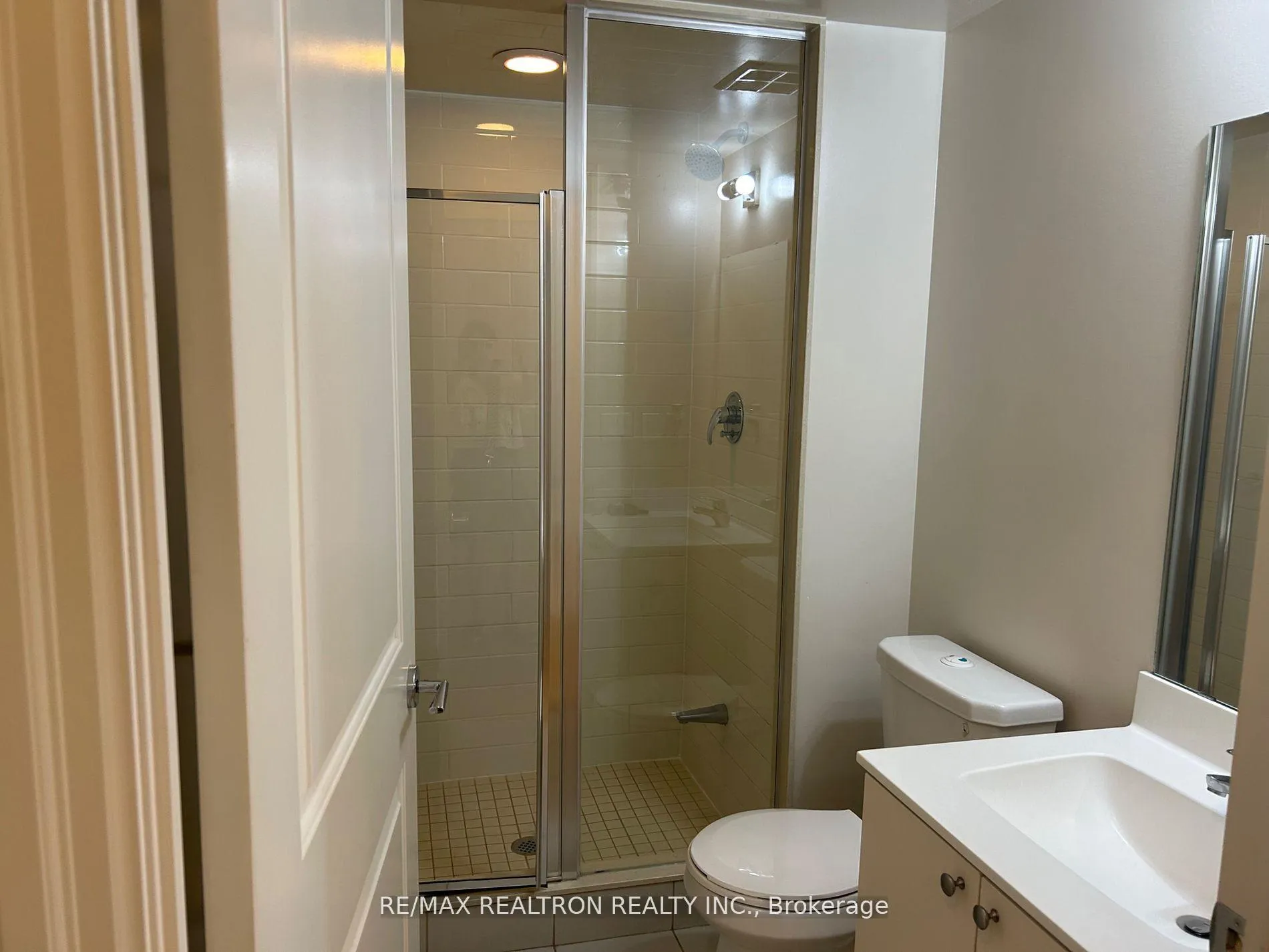 Photo 4 of Unit 813, 8130 Birchmount Road, Markham, Unionville — HOMEH