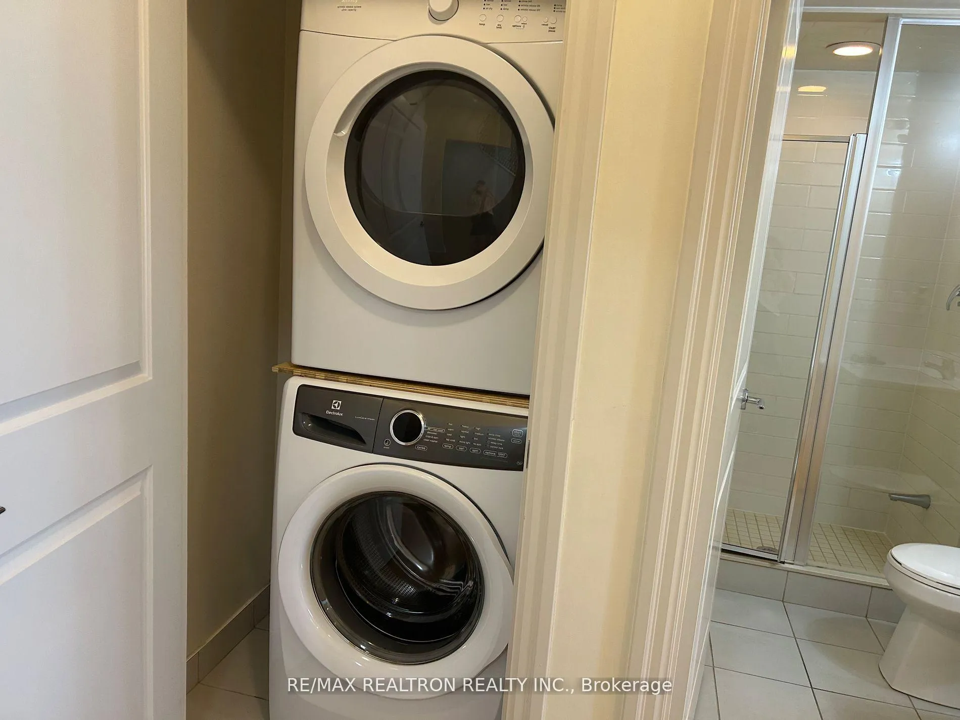 Photo 6 of Unit 813, 8130 Birchmount Road, Markham, Unionville — HOMEH