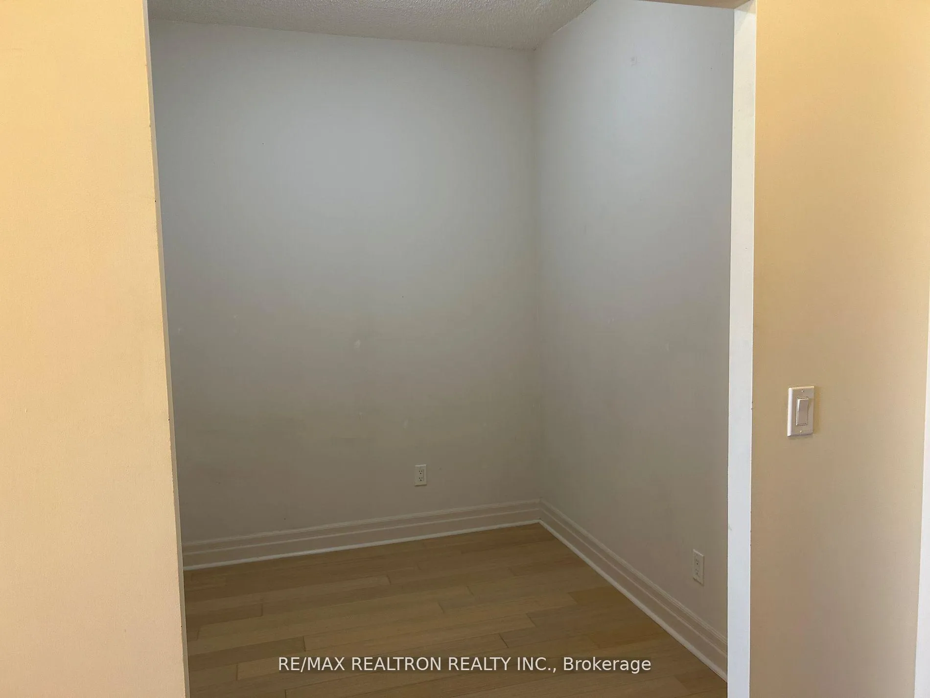 Photo 7 of Unit 813, 8130 Birchmount Road, Markham, Unionville — HOMEH