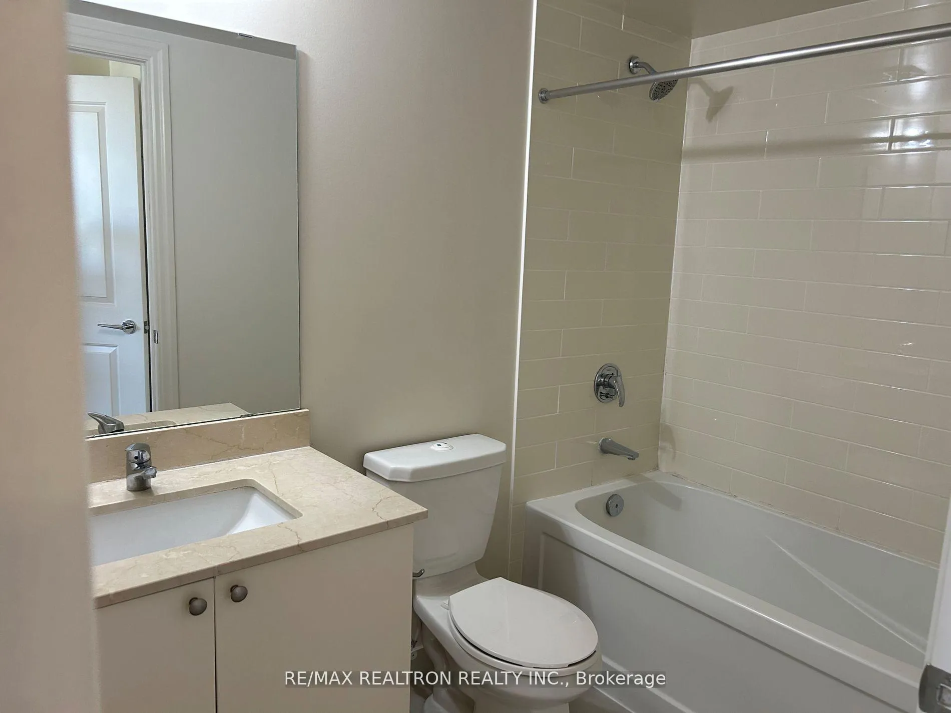Photo 9 of Unit 813, 8130 Birchmount Road, Markham, Unionville — HOMEH