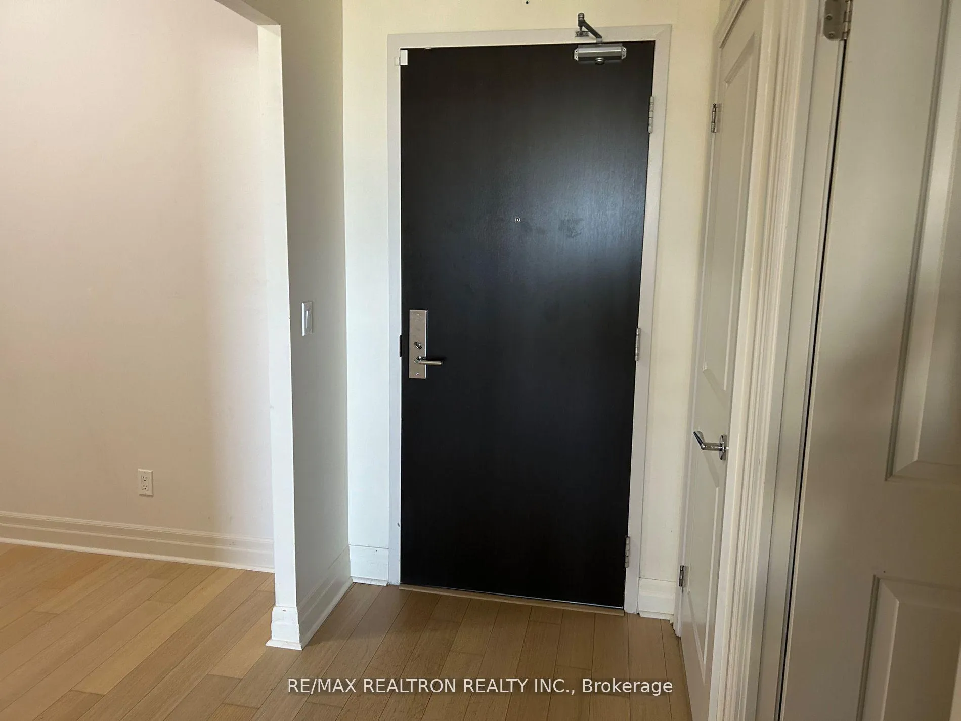 Photo 17 of Unit 813, 8130 Birchmount Road, Markham, Unionville — HOMEH