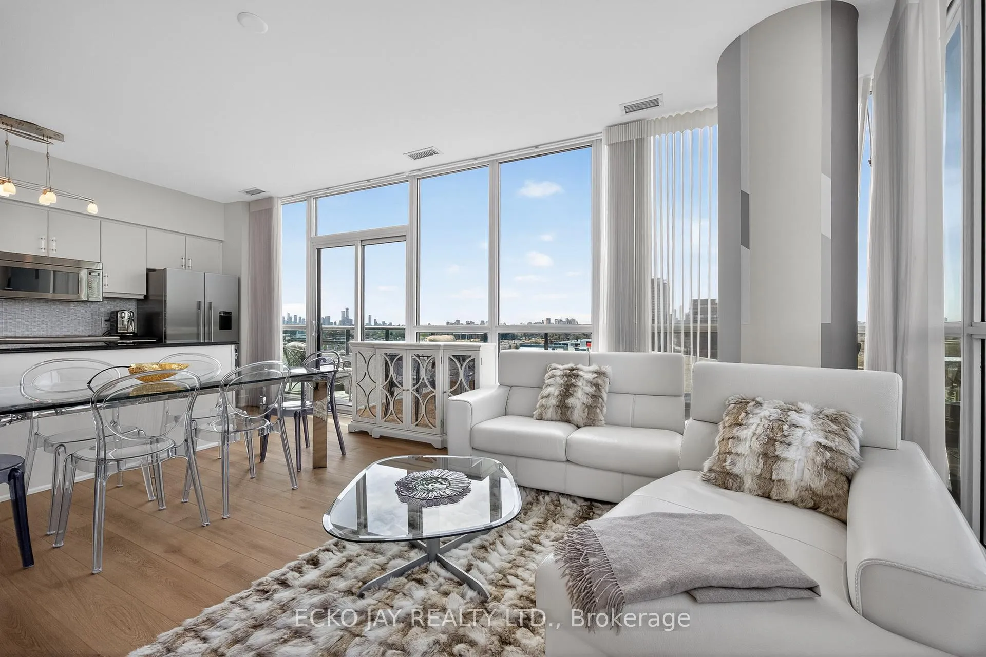 Photo 2 of Unit Ph01, 35 Brian Peck Crescent, Toronto, Thorncliffe Park — HOMEH