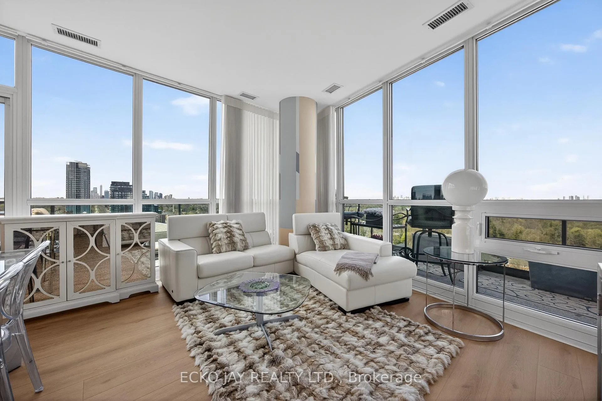 Photo 3 of Unit Ph01, 35 Brian Peck Crescent, Toronto, Thorncliffe Park — HOMEH