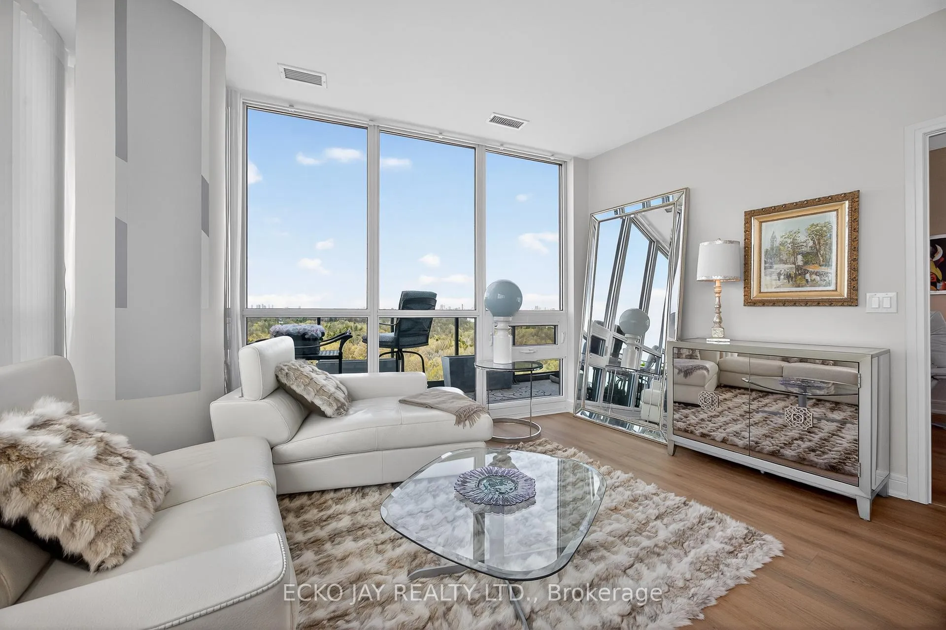 Photo 4 of Unit Ph01, 35 Brian Peck Crescent, Toronto, Thorncliffe Park — HOMEH