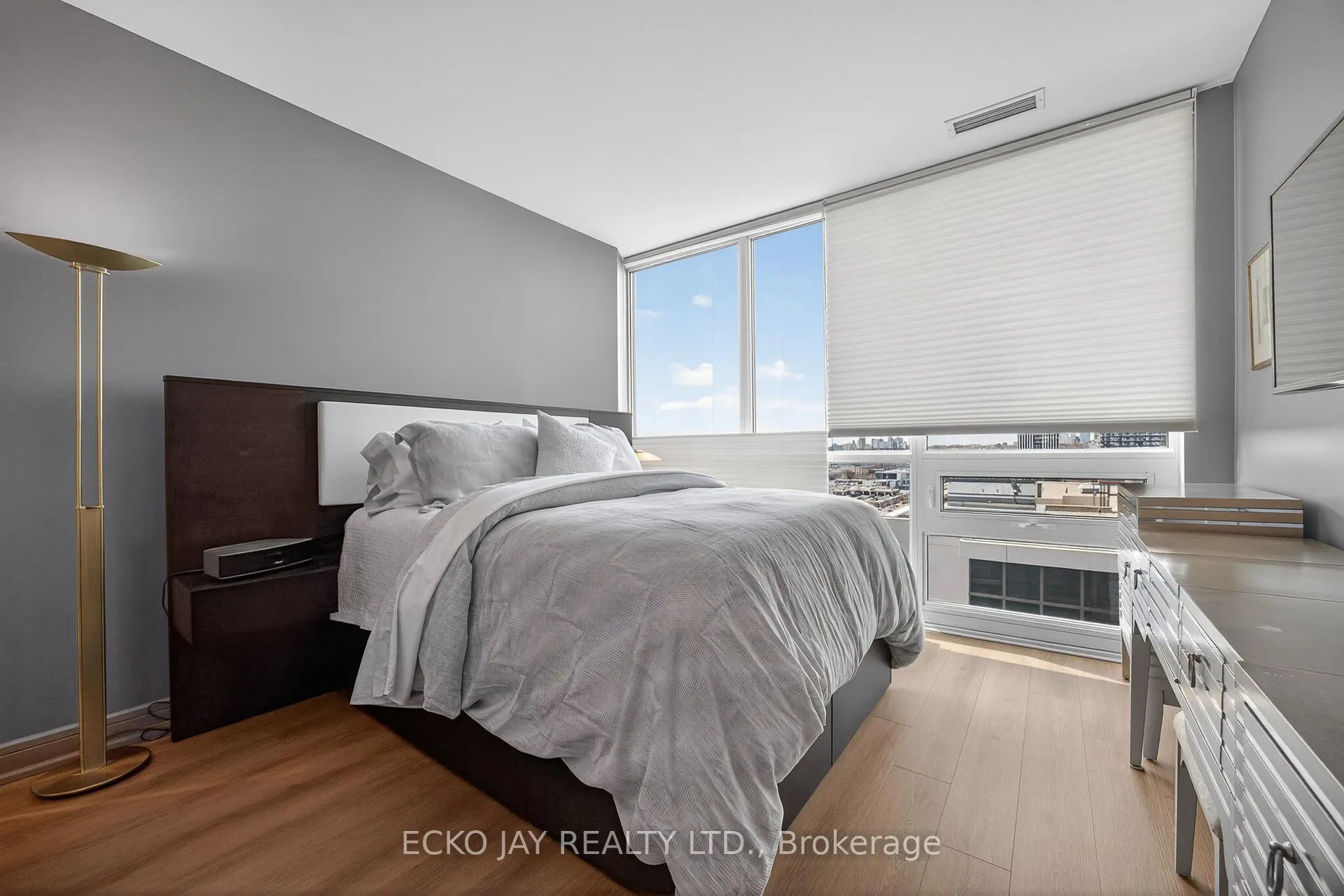 Photo 15 of Unit Ph01, 35 Brian Peck Crescent, Toronto, Thorncliffe Park — HOMEH