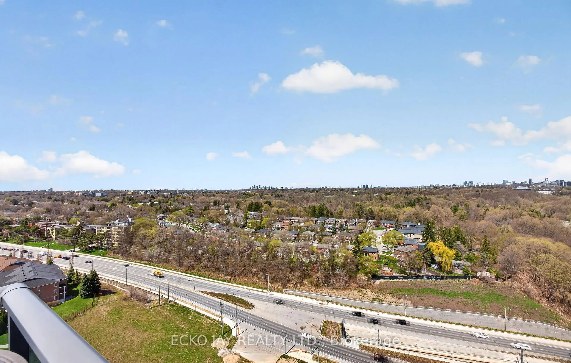 Photo 18 of Unit Ph01, 35 Brian Peck Crescent, Toronto, Thorncliffe Park — HOMEH