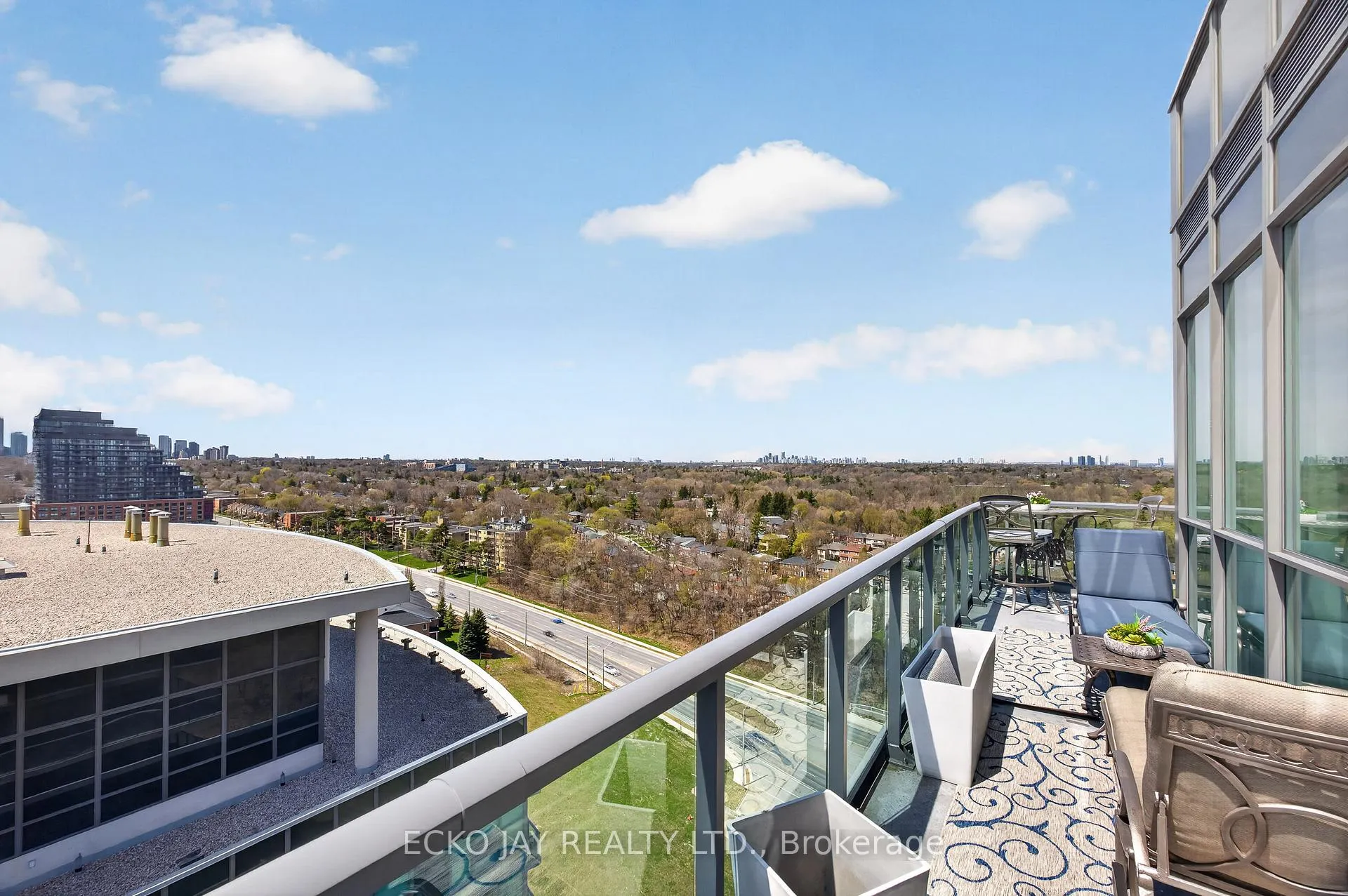 Photo 21 of Unit Ph01, 35 Brian Peck Crescent, Toronto, Thorncliffe Park — HOMEH