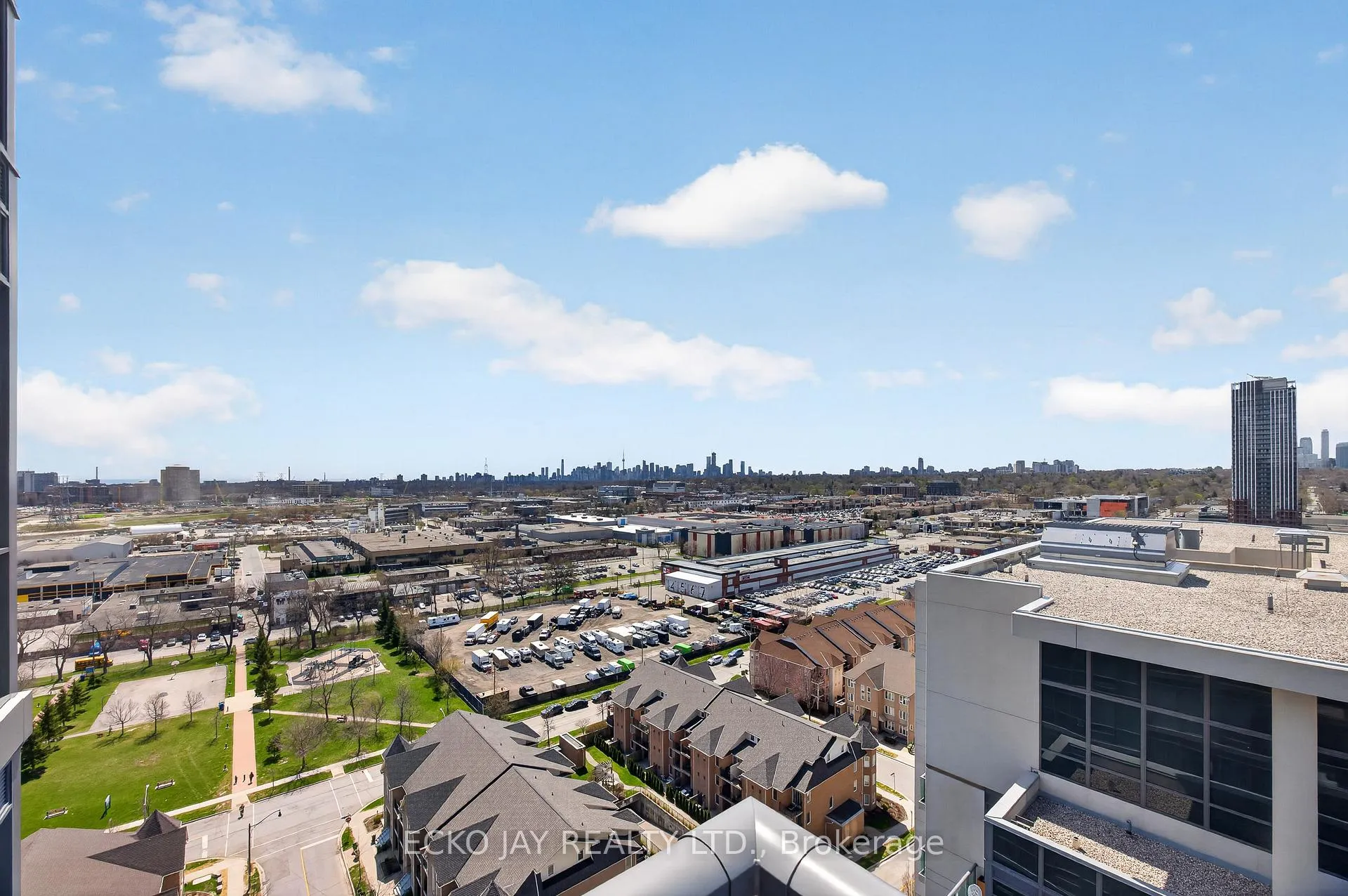 Photo 22 of Unit Ph01, 35 Brian Peck Crescent, Toronto, Thorncliffe Park — HOMEH