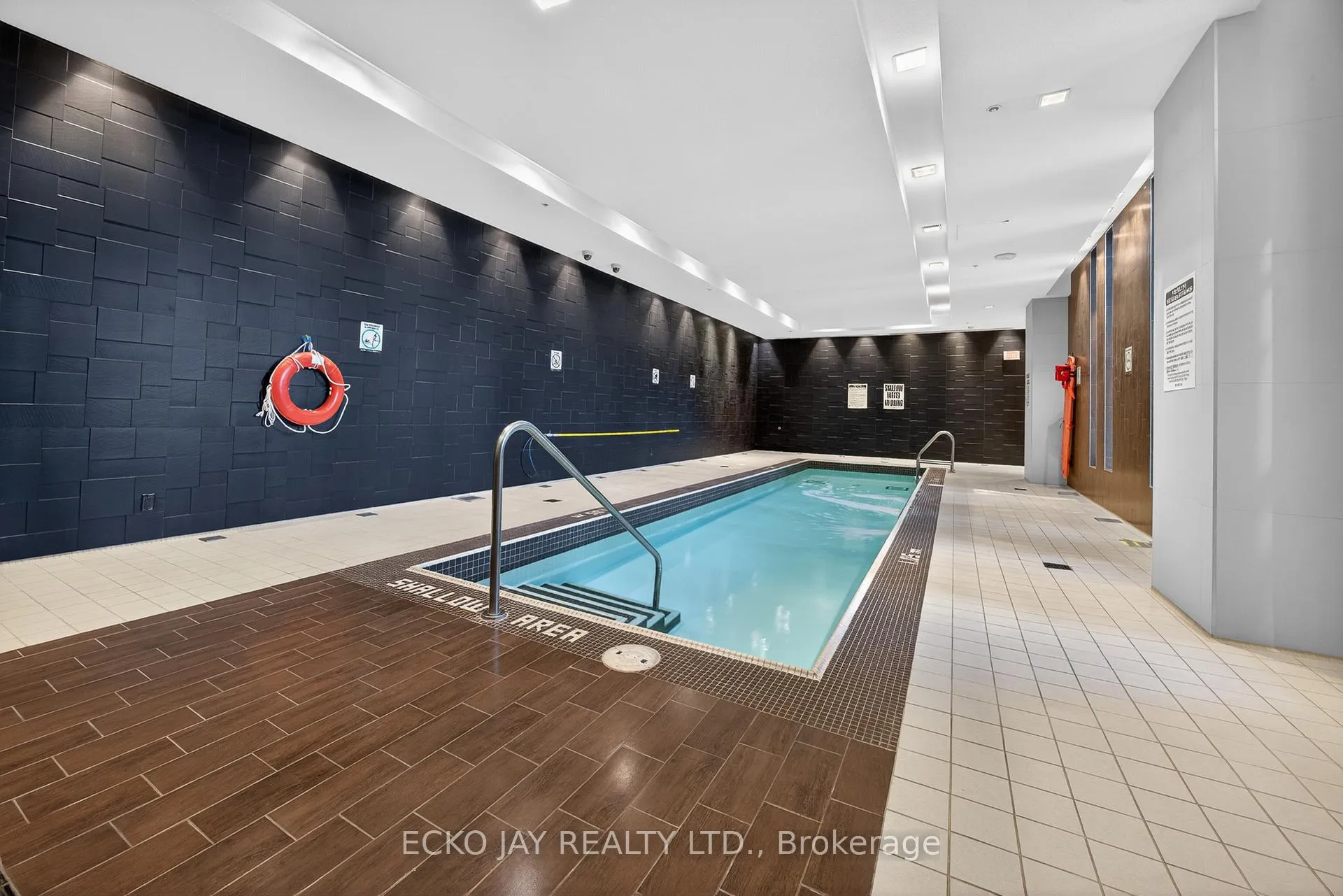 Photo 27 of Unit Ph01, 35 Brian Peck Crescent, Toronto, Thorncliffe Park — HOMEH