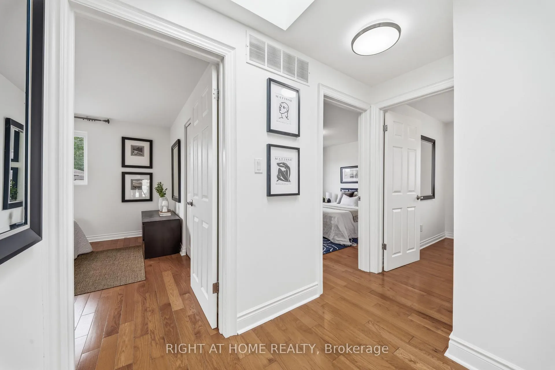 Photo 23 of 11 Farley Crescent, Etobicoke, Willowridge-Martingrove-Richview — HOMEH