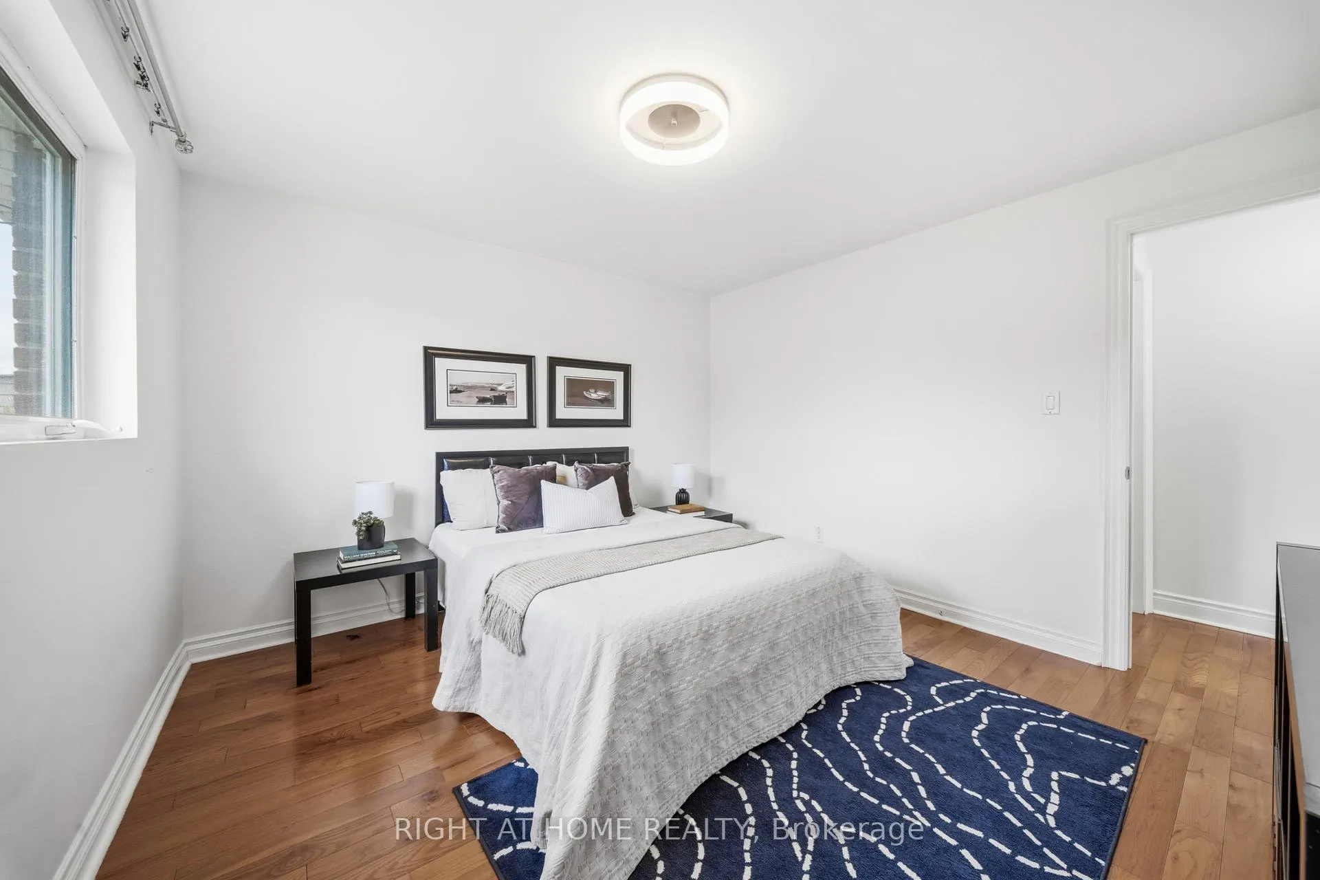 Photo 29 of 11 Farley Crescent, Etobicoke, Willowridge-Martingrove-Richview — HOMEH