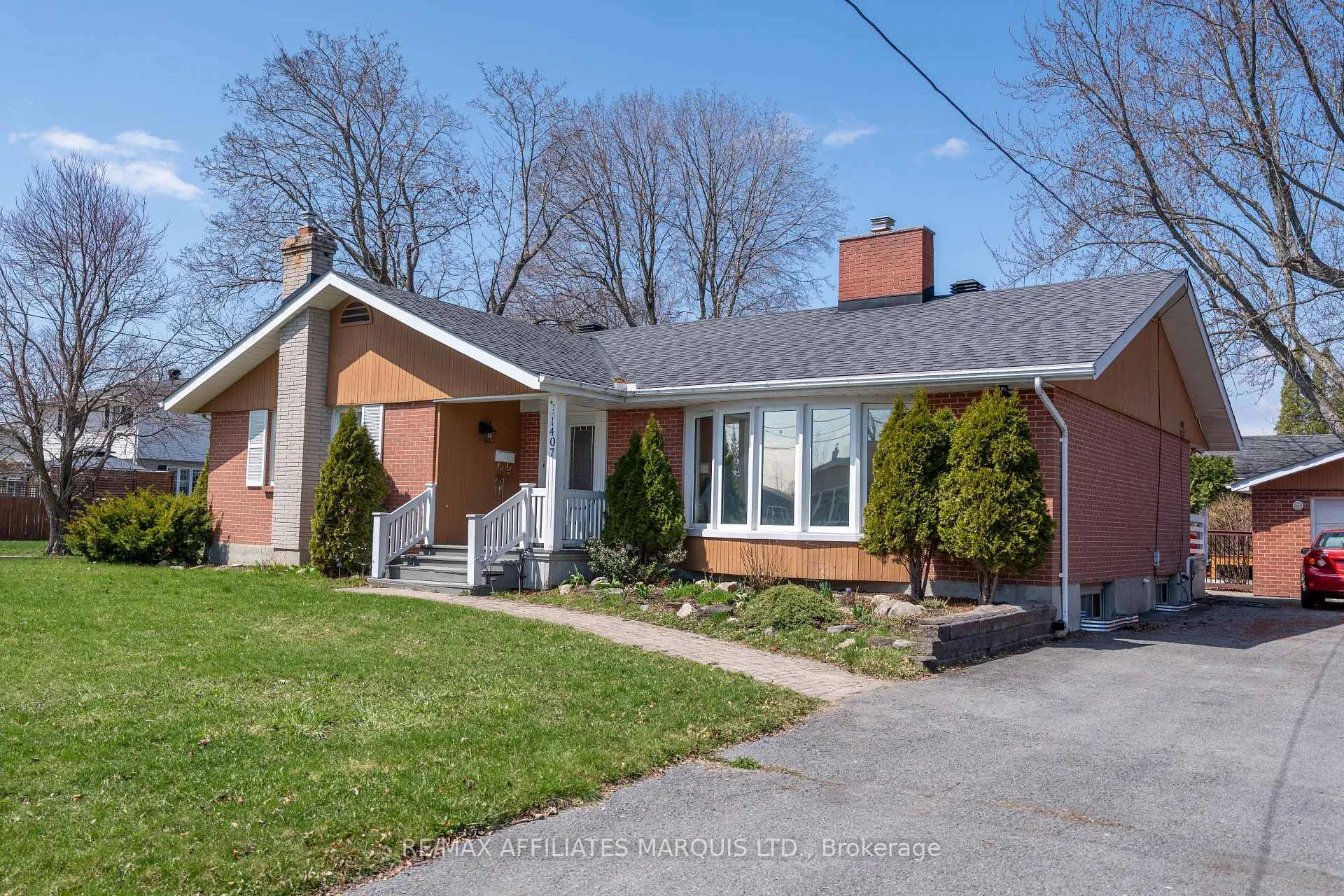 Photo 2 of 1407 Boyd Street S, Cornwall — HOMEH