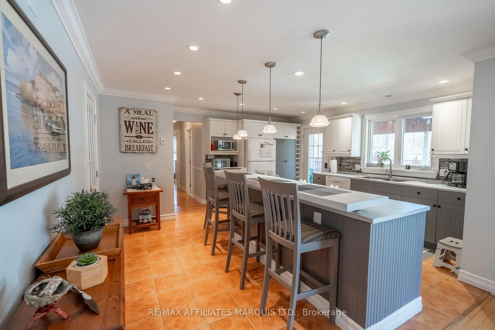Photo 9 of 1407 Boyd Street S, Cornwall — HOMEH