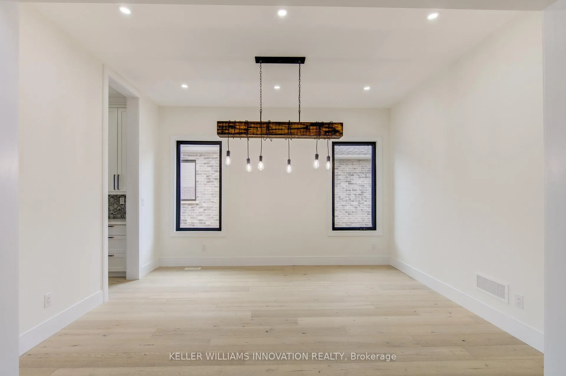 Photo 6 of 8 Edgeview Crescent W, Middlesex Centre, Kilworth — HOMEH