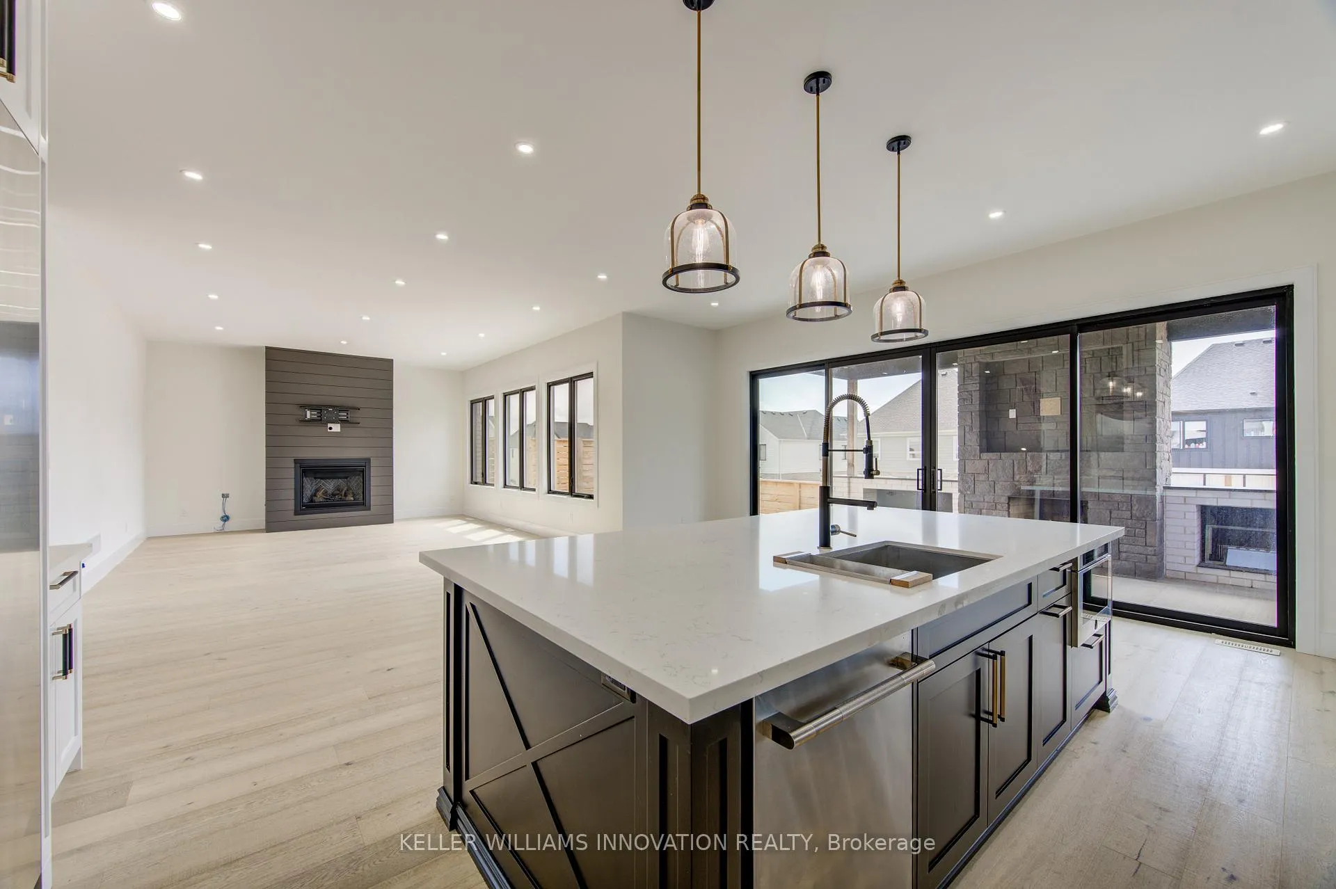 Photo 12 of 8 Edgeview Crescent W, Middlesex Centre, Kilworth — HOMEH