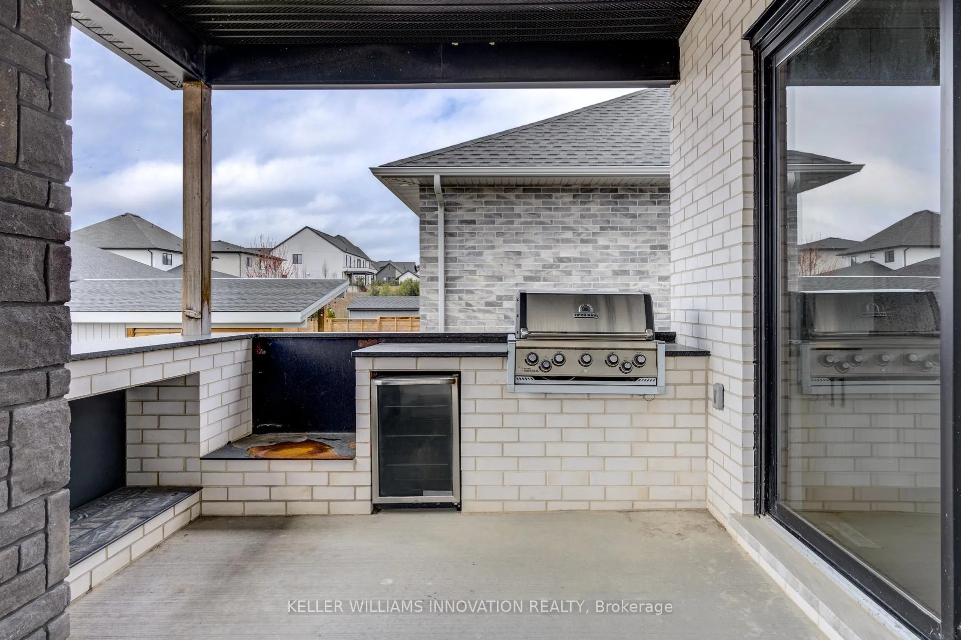Photo 21 of 8 Edgeview Crescent W, Middlesex Centre, Kilworth — HOMEH