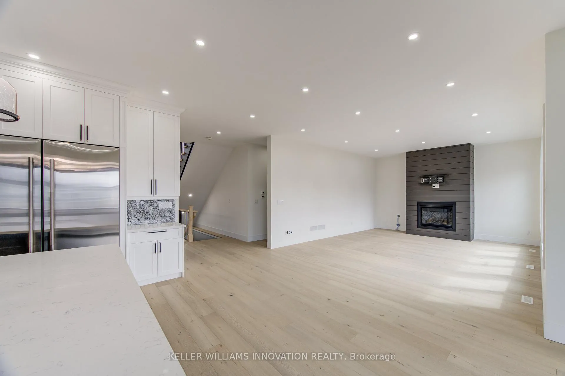 Photo 23 of 8 Edgeview Crescent W, Middlesex Centre, Kilworth — HOMEH