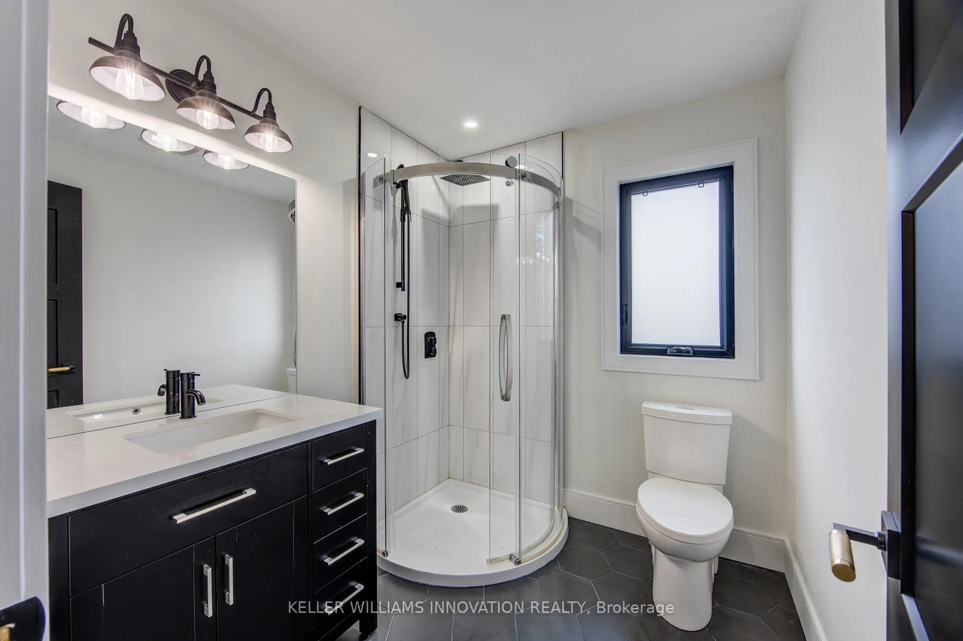 Photo 30 of 8 Edgeview Crescent W, Middlesex Centre, Kilworth — HOMEH