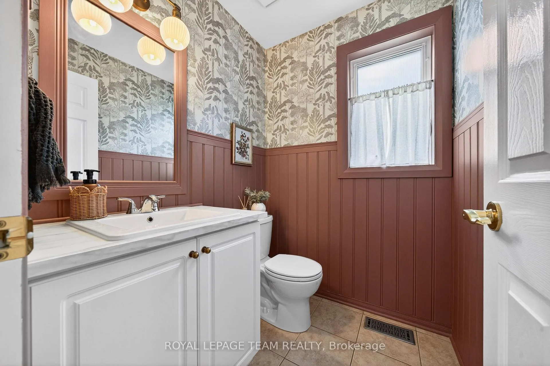 Photo 8 of 75 Scampton Drive, Ottawa, Kanata - Morgan's Grant/South March — HOMEH