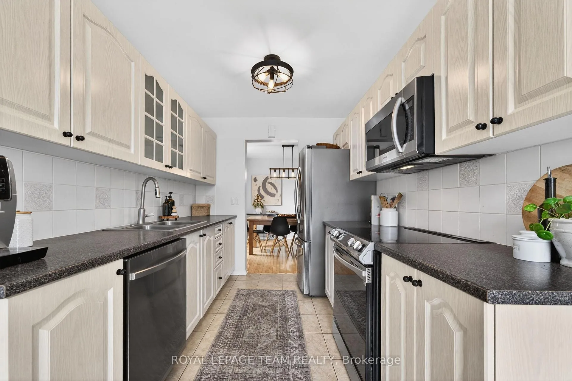 Photo 16 of 75 Scampton Drive, Ottawa, Kanata - Morgan's Grant/South March — HOMEH