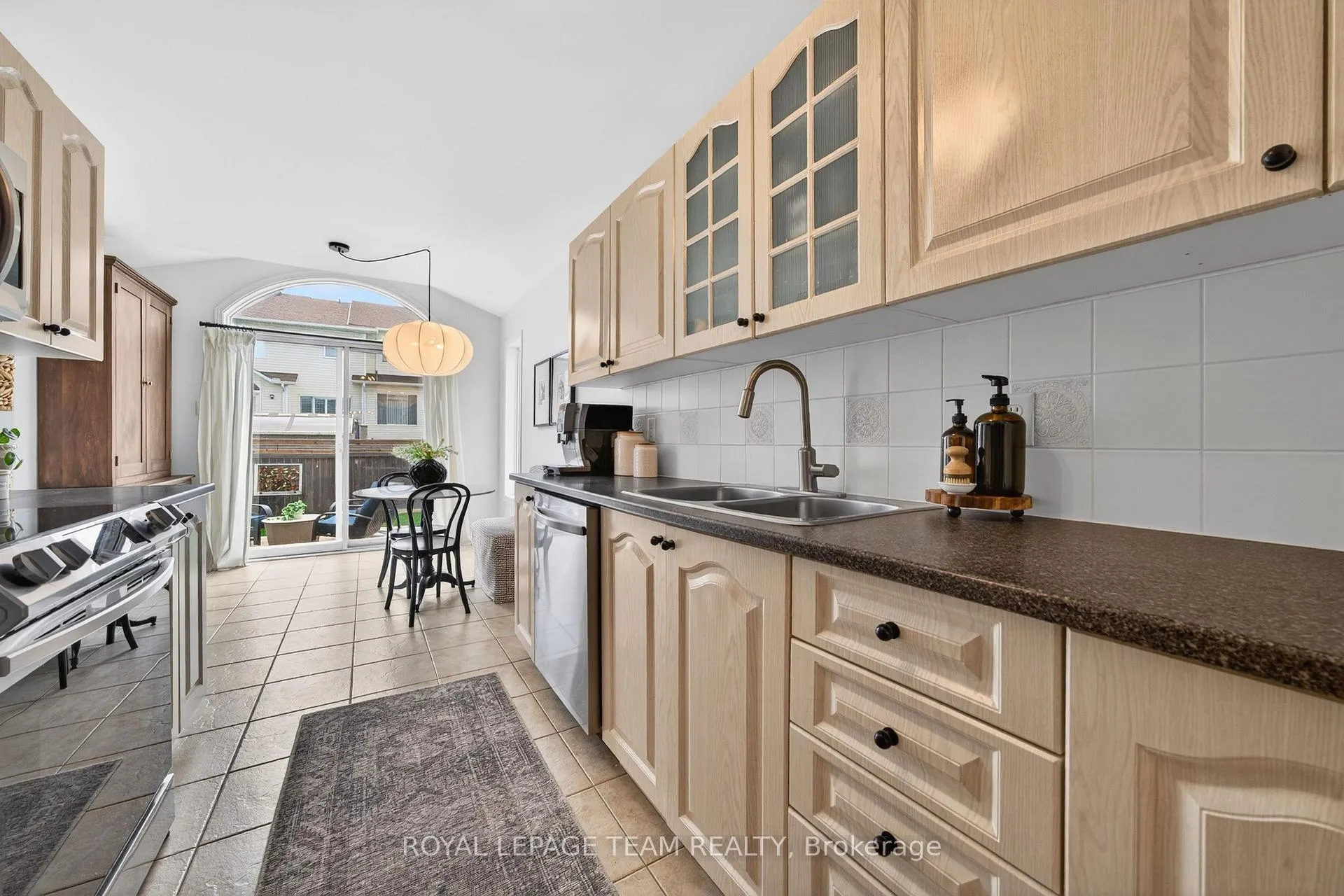 Photo 19 of 75 Scampton Drive, Ottawa, Kanata - Morgan's Grant/South March — HOMEH