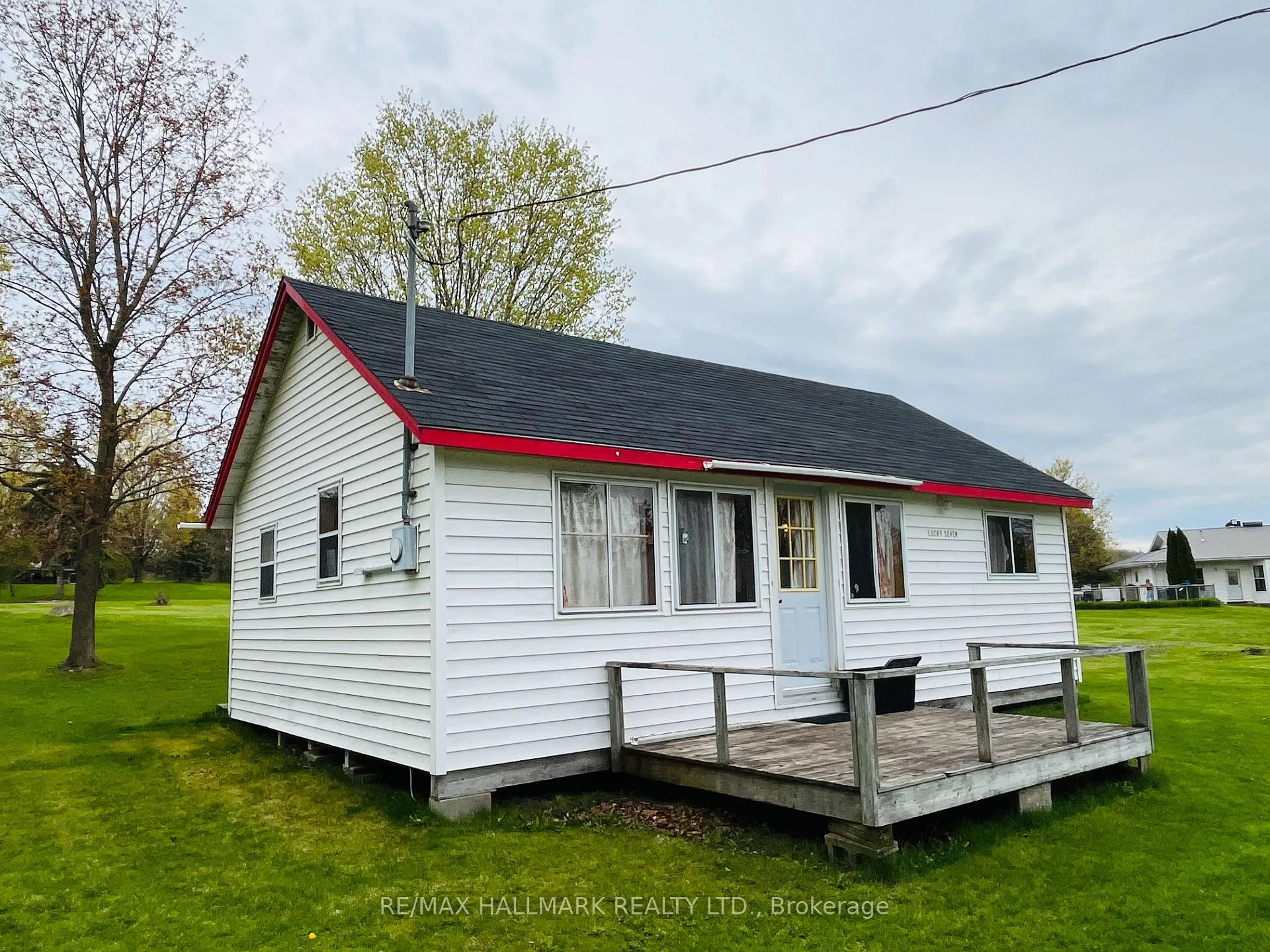 Front of Unit 107, 449 Island View Road