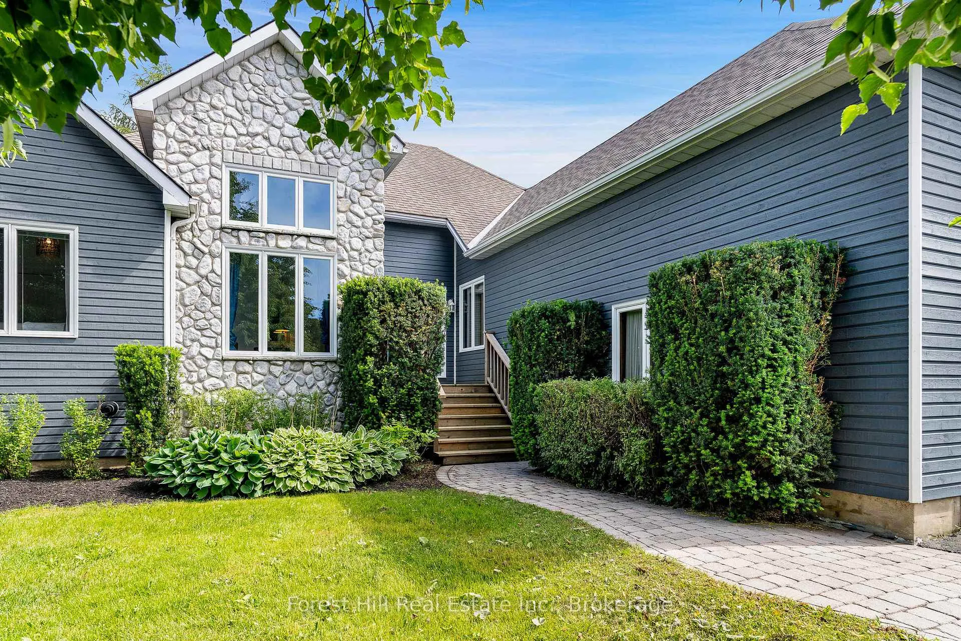Photo 1 of 140 Augusta Crescent, Blue Mountains — HOMEH