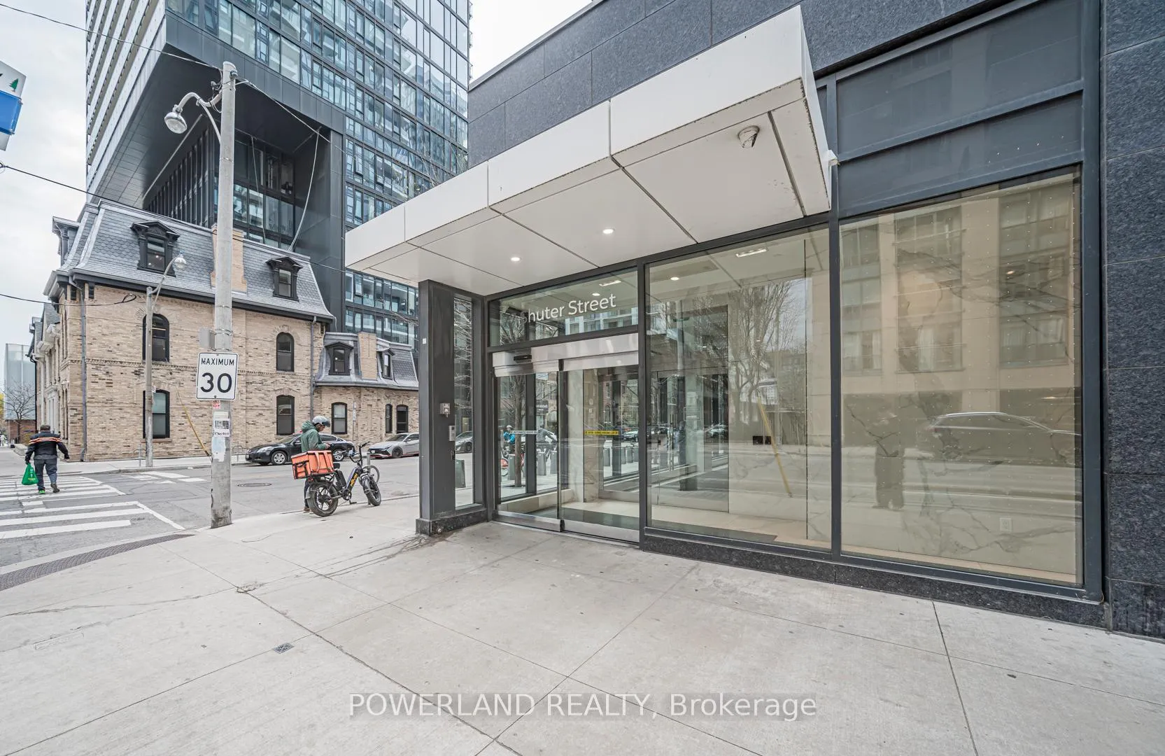 Photo 3 of Unit 3003, 77 Shuter Street, Toronto, Church-Yonge Corridor — HOMEH
