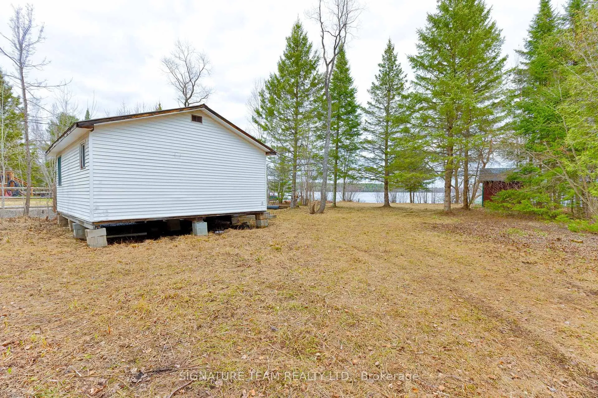 Photo 25 of 7B Bunchberry Lane, North Algona Wilberforce, North Algona/Wilberforce Twp — HOMEH
